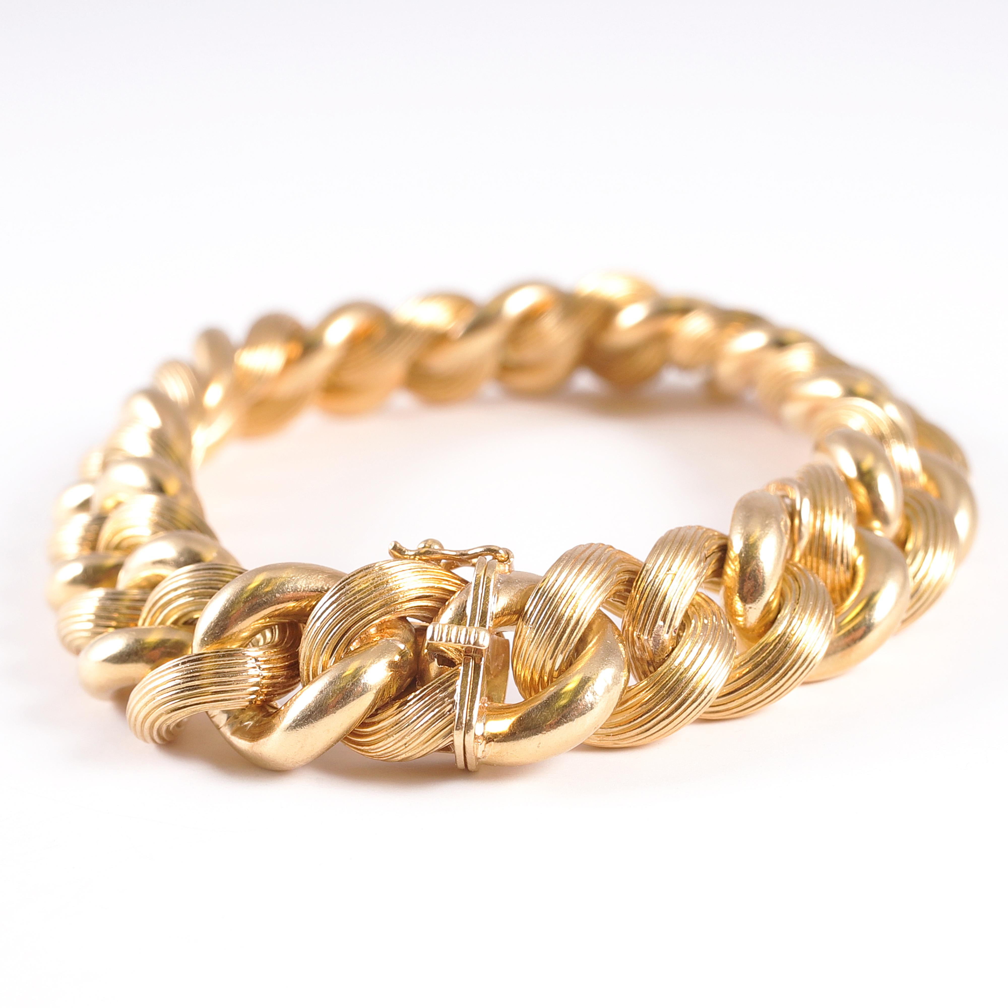 Tiffany & Co. 18 Karat Yellow Gold Link Bracelet 2