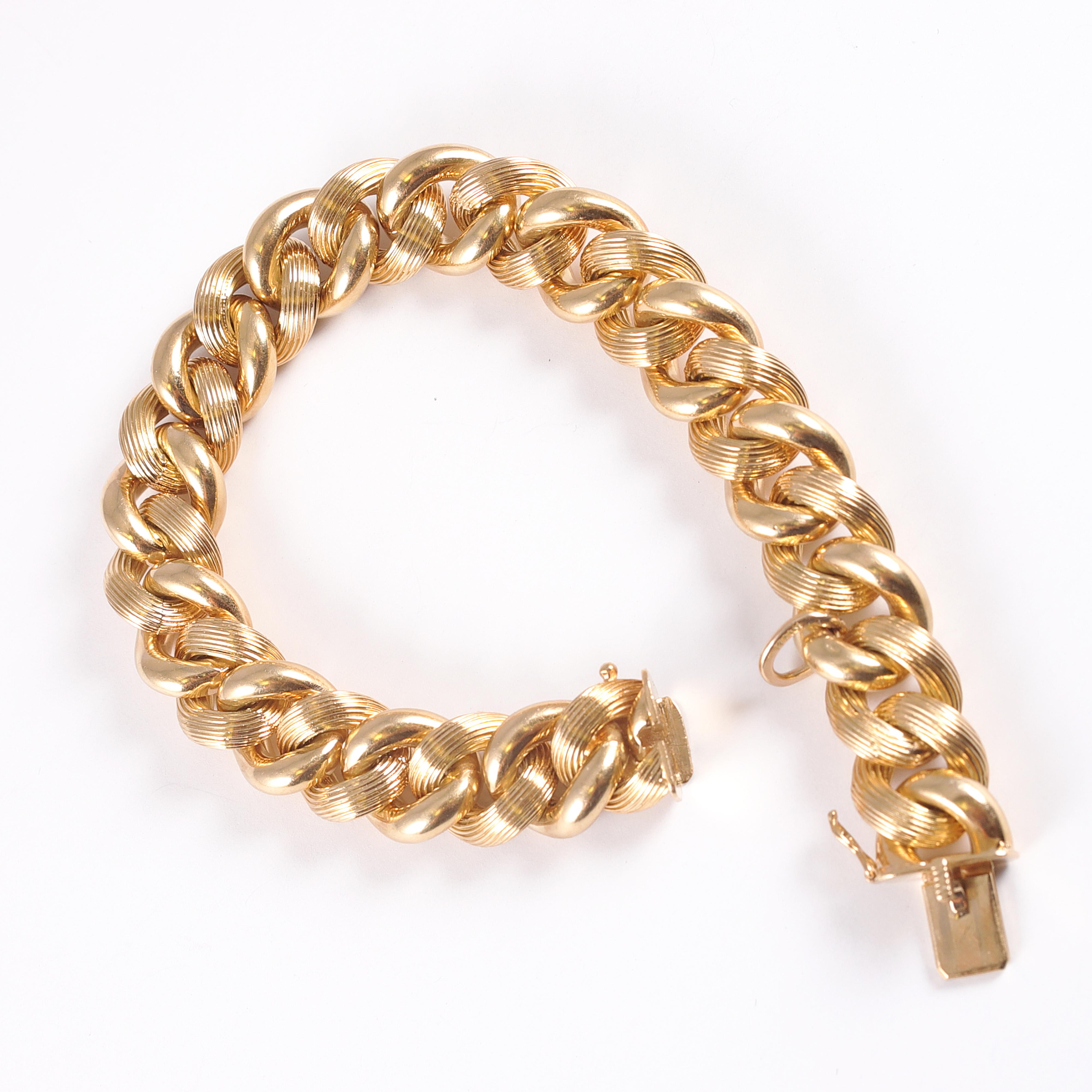 Tiffany & Co. 18 Karat Yellow Gold Link Bracelet 4