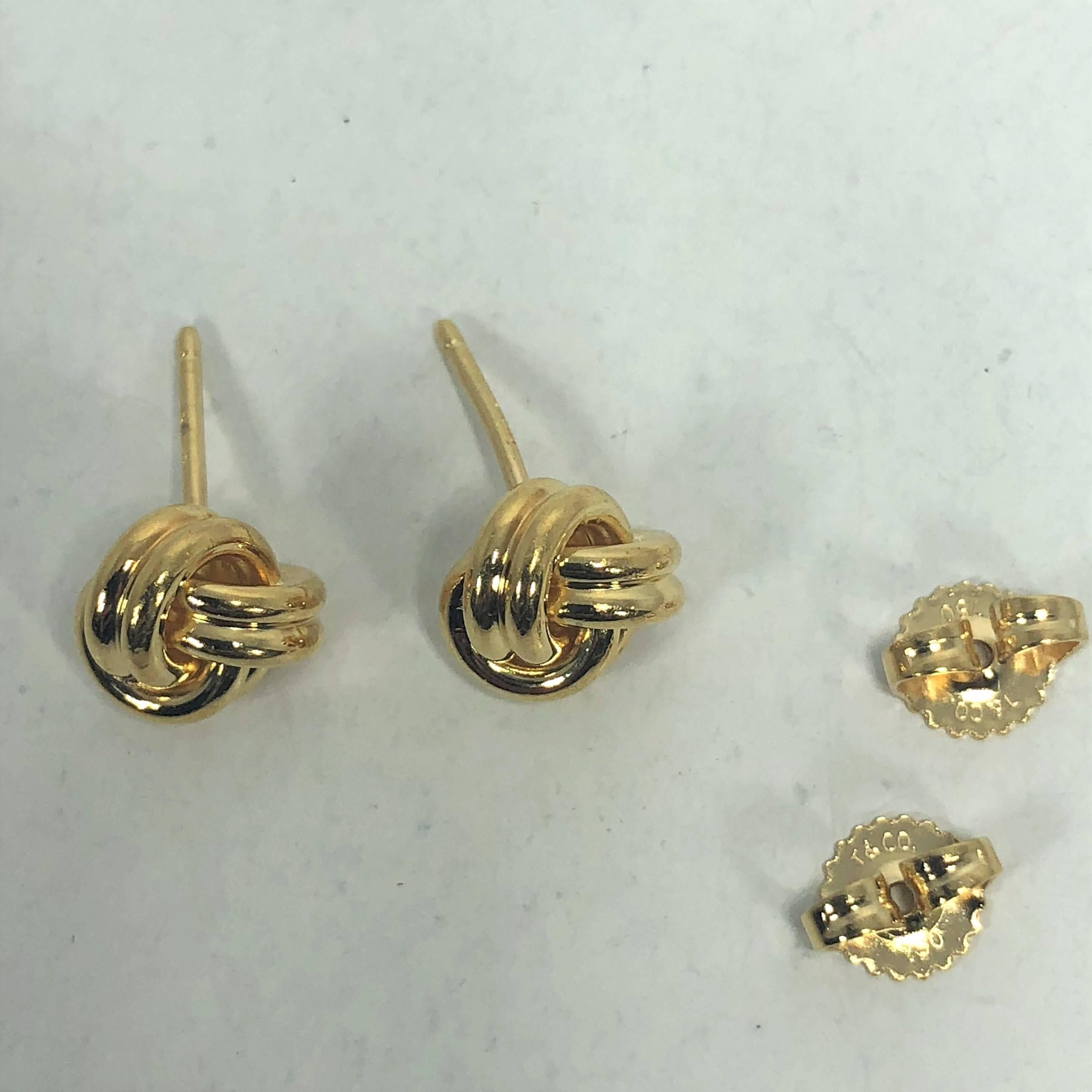 Tiffany & Co. 18 Karat Yellow Gold Love Knot Stud Earrings In Excellent Condition In Mansfield, OH
