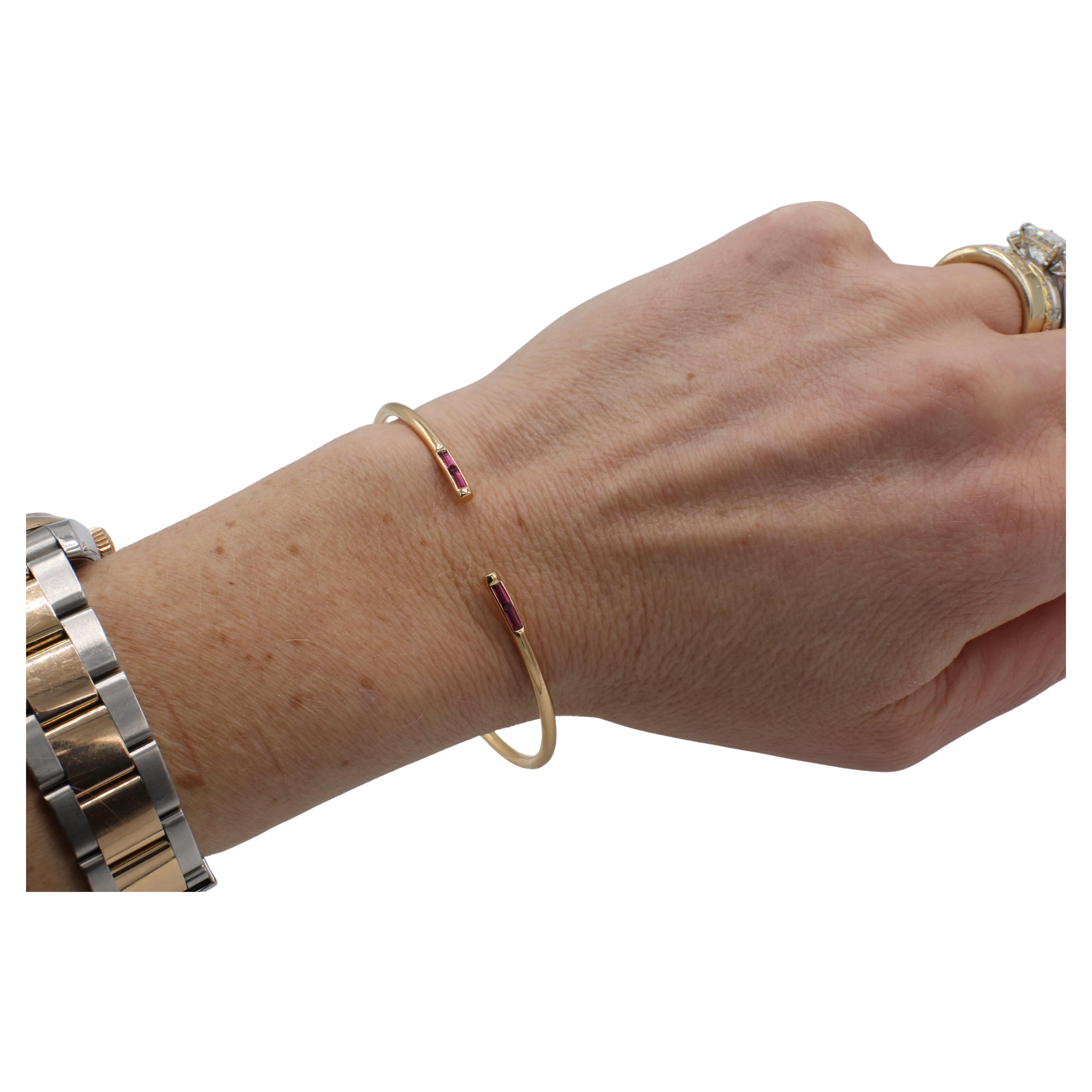 Baguette Cut Tiffany & Co. 18 Karat Yellow Gold Metro Wire Pink Tourmaline Bangle Bracelet For Sale
