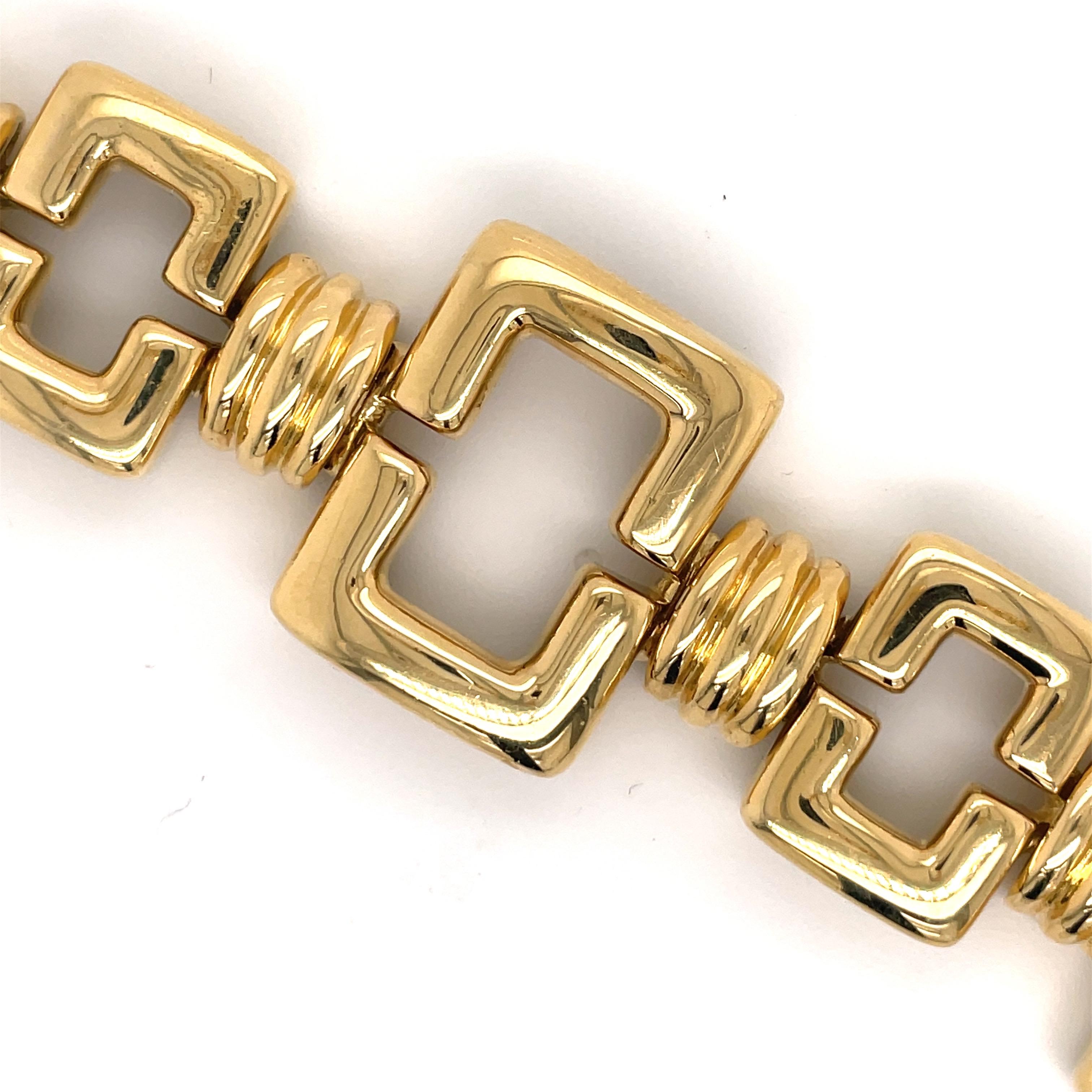 18 Karat Yellow Gold Rectangle Link bracelet 104.6 Grams 1