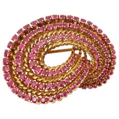 Tiffany 
Co. 18 Karat Yellow Gold Round Cut Ruby 1940s Vintage Brooch