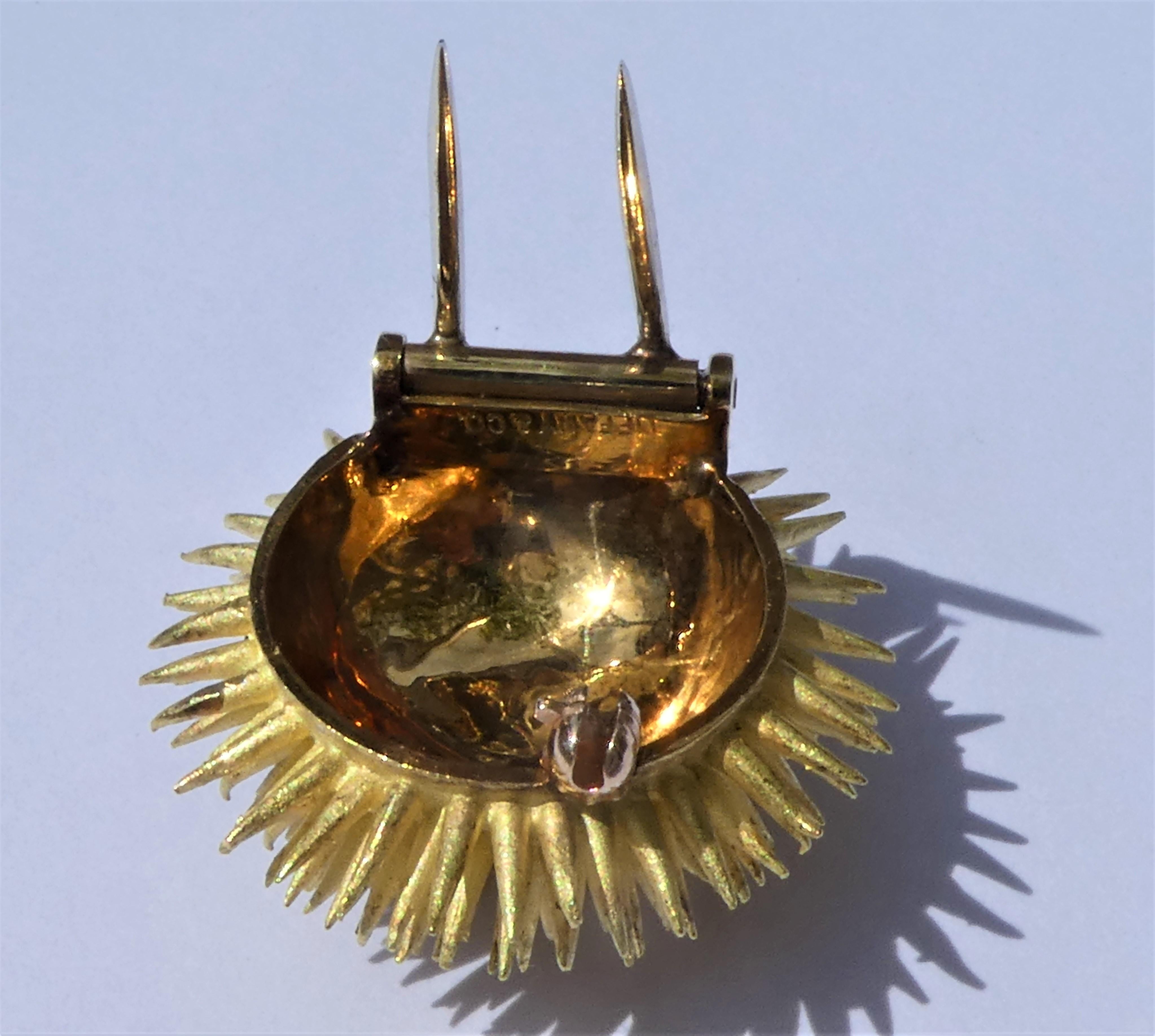 Contemporary Tiffany & Co. 18 Karat Gold Sapphires Diamond 1970s Sea Urchin Clip Brooch