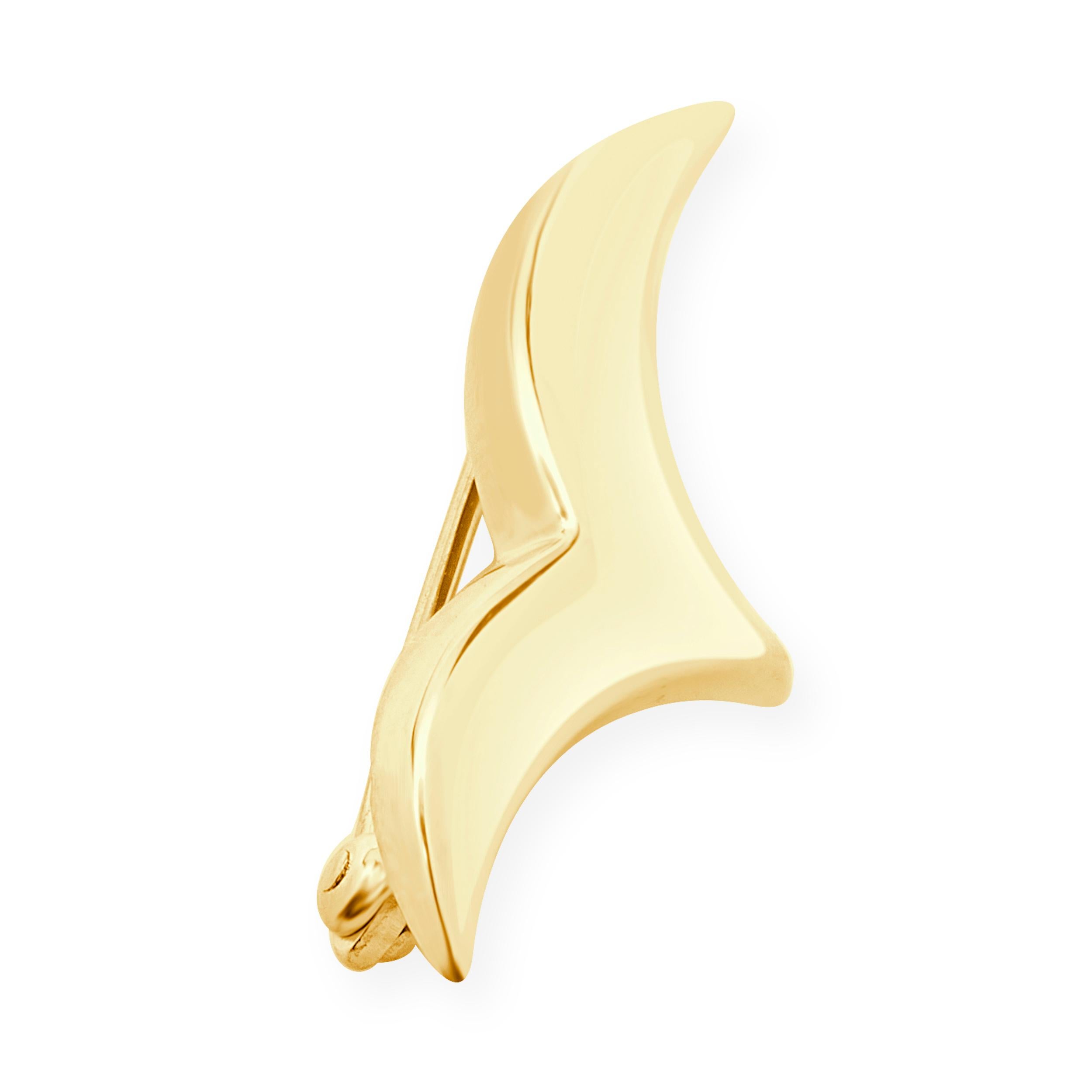 Designer: Tiffany & Co. 
Material: 18K yellow gold
Dimensions: pin measures 28 x 9.5mm
Weight: 2.62 grams
