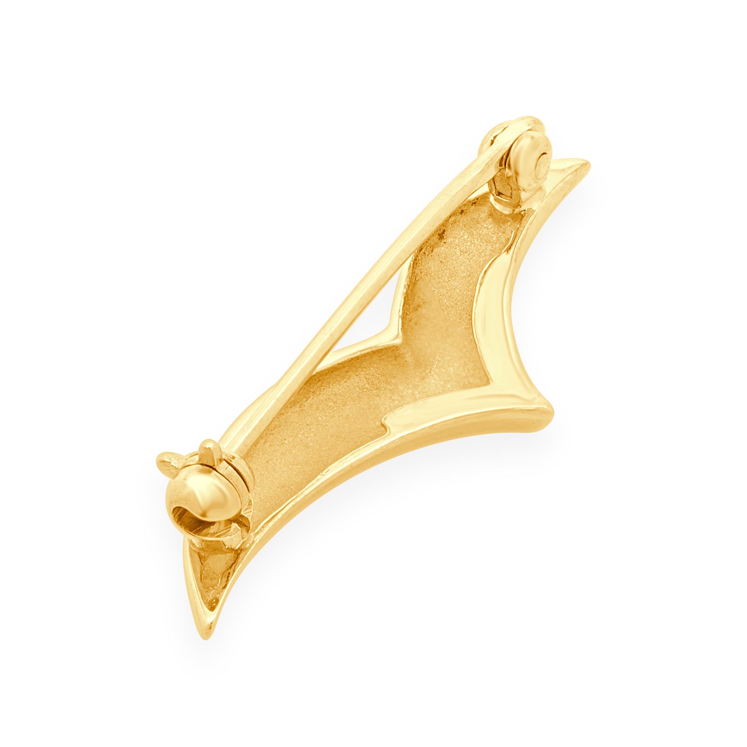 Women's or Men's Tiffany & Co. 18 Karat Yellow Gold Seagull Pin For Sale