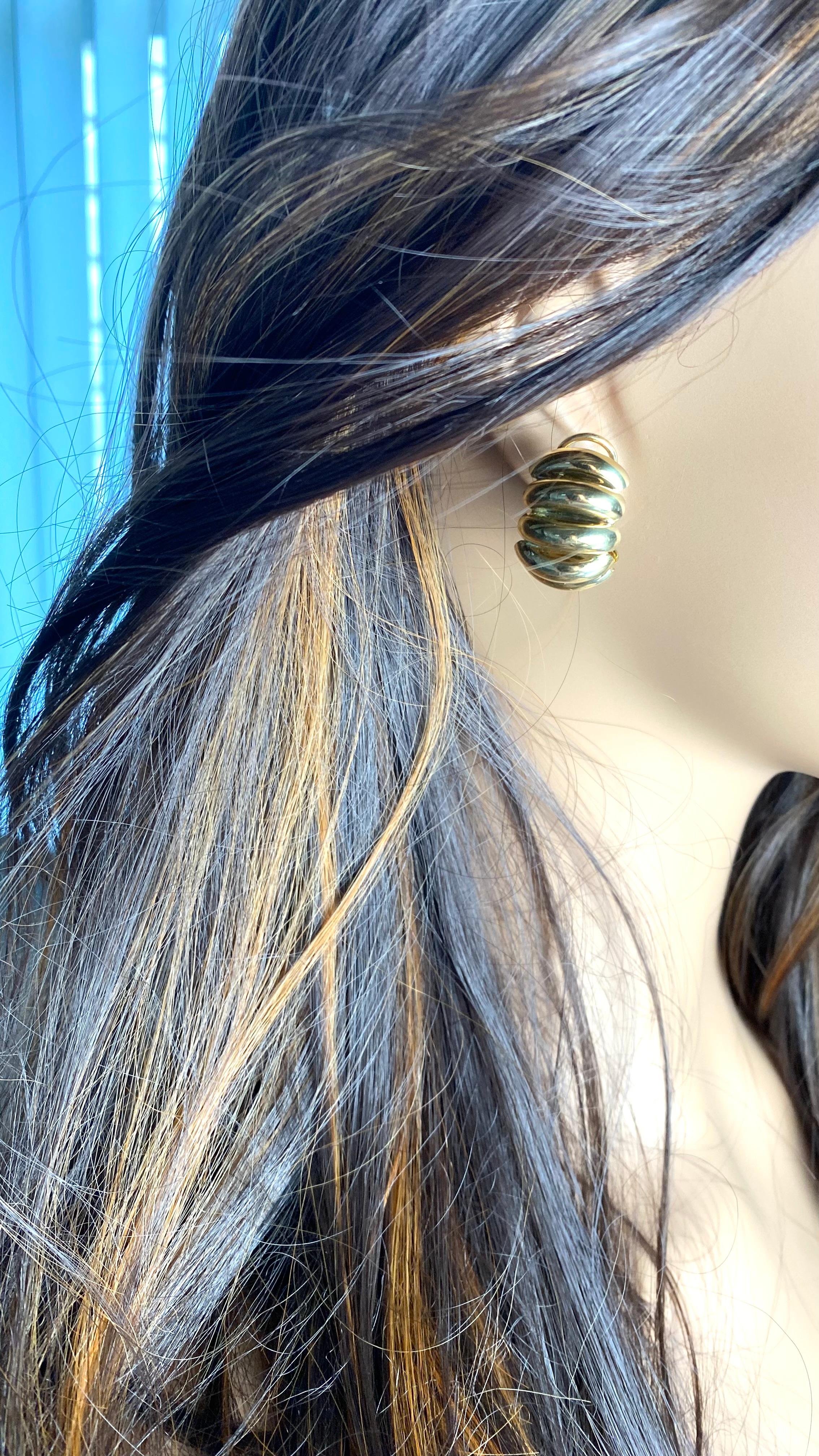 Tiffany Co 18 Karat Yellow Gold 'Shrimp' Earrings 6
