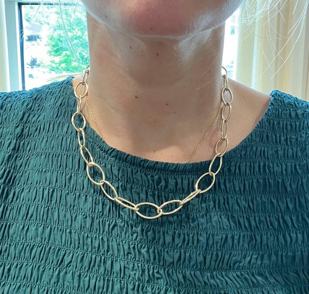 Tiffany & Co. 18 Karat Yellow Gold Solid Oval Chain Link Necklace In Excellent Condition In  Baltimore, MD