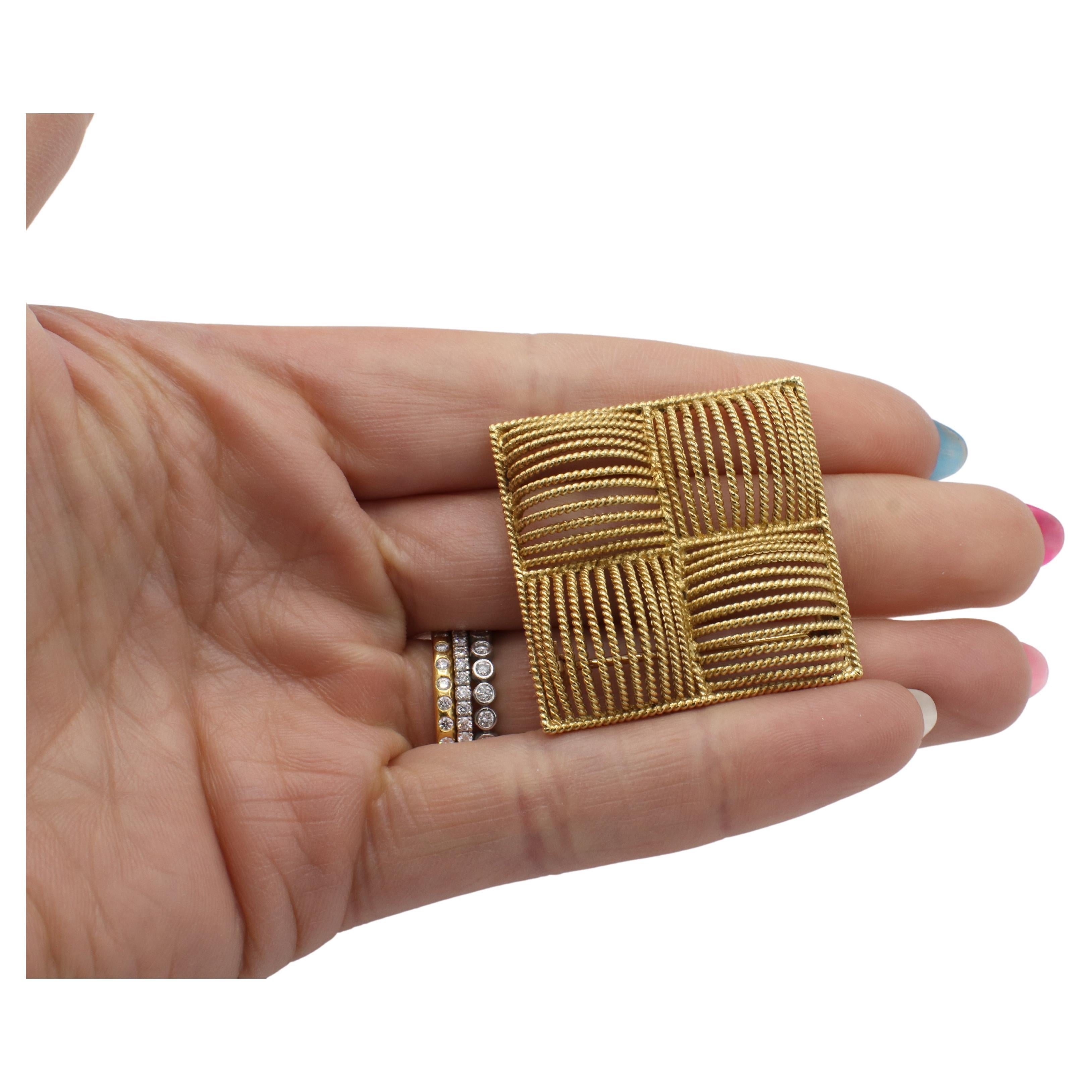 Tiffany & Co. 18 Karat Yellow Gold Square Rope Brooch Pin In Excellent Condition For Sale In  Baltimore, MD