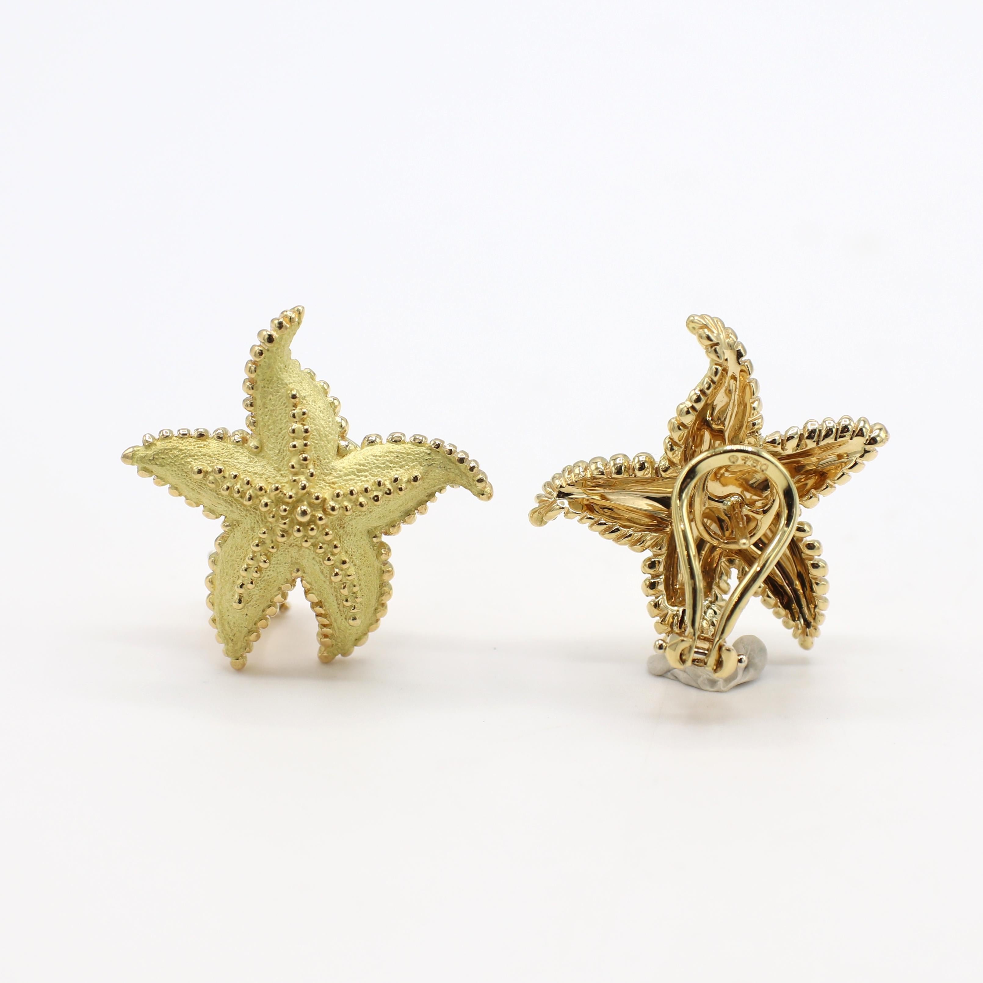 Tiffany & Co. 18 Karat Yellow Gold Starfish Earrings 
Metal: 18 Karat yellow gold
Weight: 15.57 grams
Length: 25mm
Width: 22.5mm
Backs: Lever backs with posts
Signed: T&Co. 750