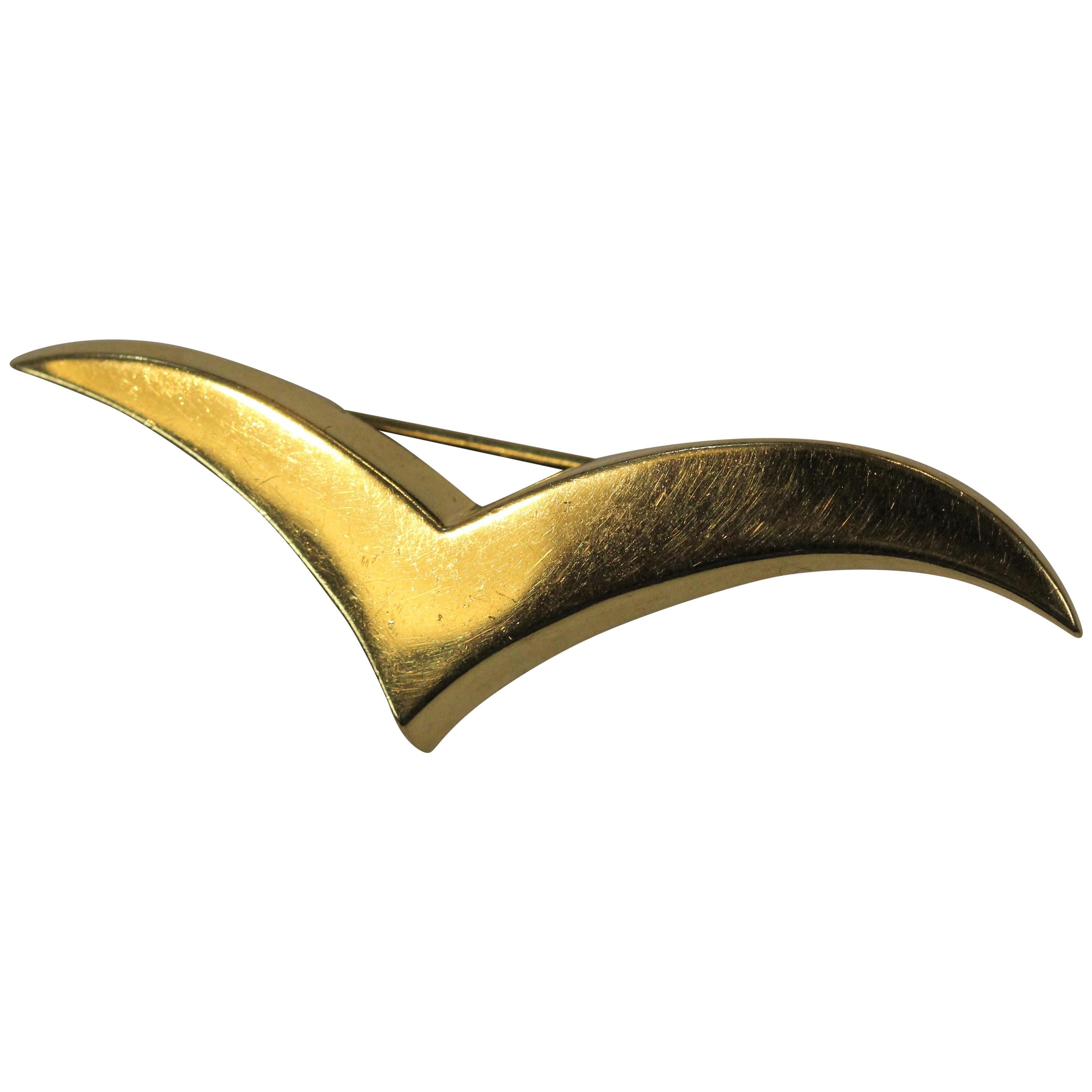 Tiffany & Co. by Paloma Picasso 18 Karat Yellow Gold Winged Pin For Sale
