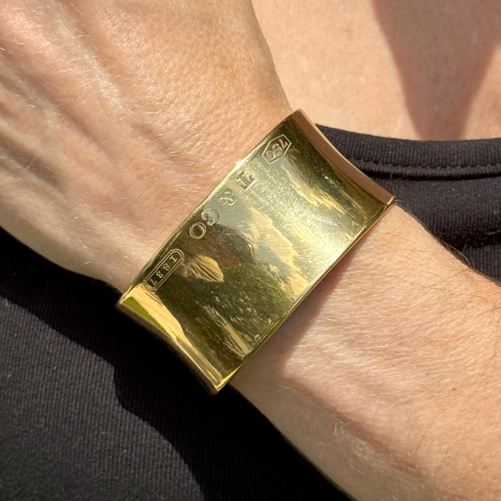 Tiffany & Co 1837 18 Karat Yellow Gold  Wide Cuff Bangle Bracelet en Excelente estado para la venta en Boca Raton, FL