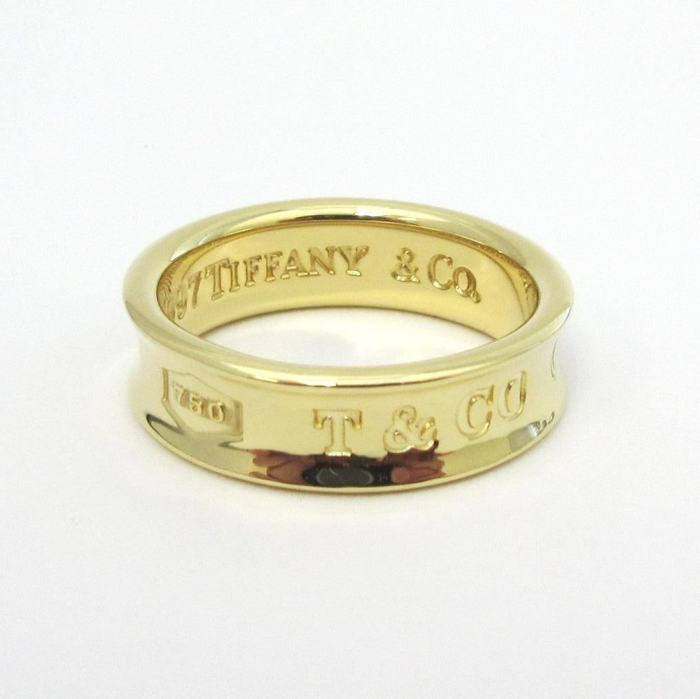 TIFFANY & Co. 1837 18K Gold 6mm Band Ring 11.5 Herren

Metall: 18K Gelbgold 
Größe: 11,5
Breite des Bandes: 6mm
Gewicht: 10,60 Gramm
Punzierung: 