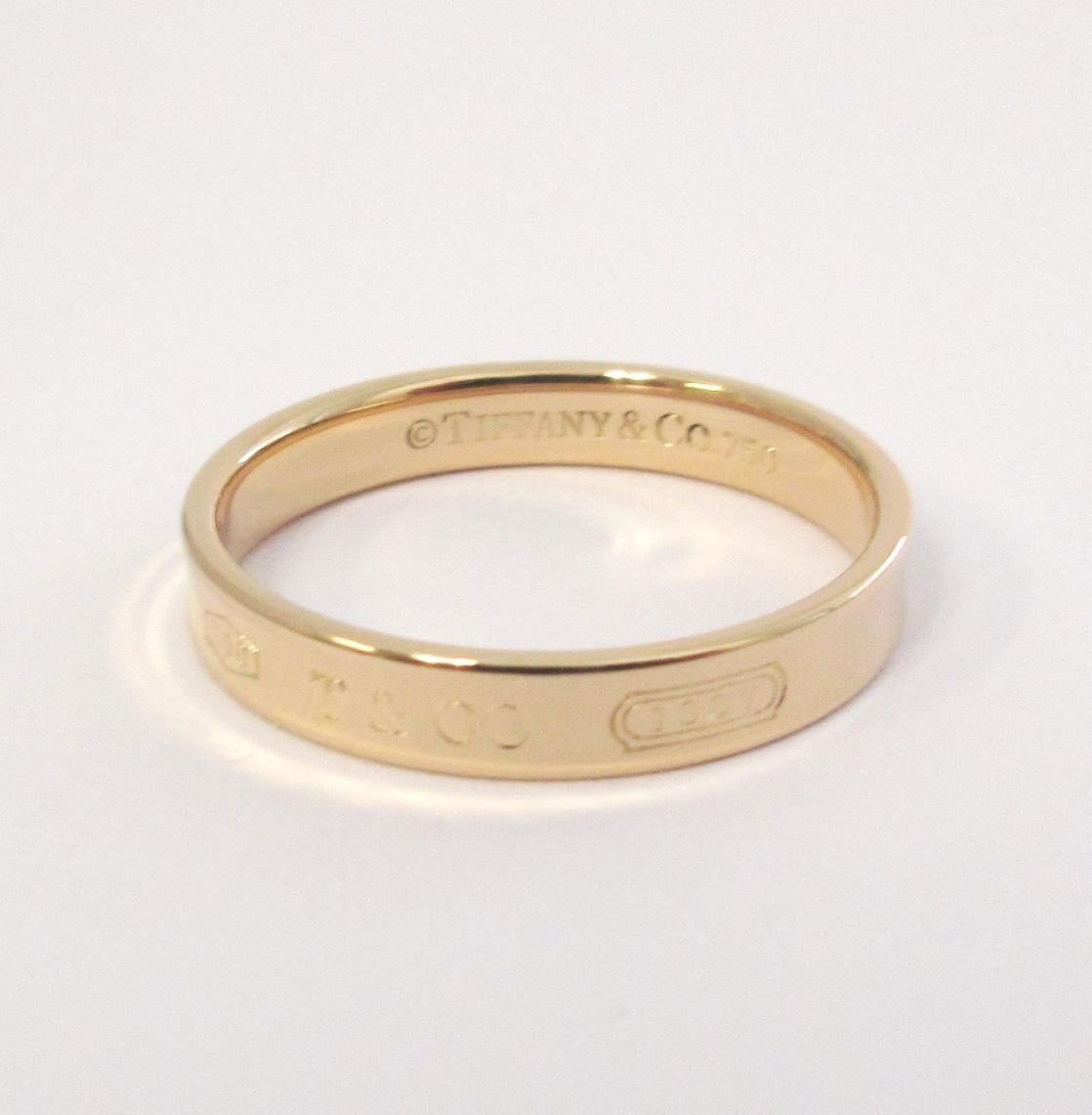 TIFFANY & Co. 1837 Bague en or rose 18K 3.7mm 9

Métal : or rose 18K 
Taille : 9
Largeur de la bande : 3,7 mm
Poids : 3.90 grammes
Poinçon : 