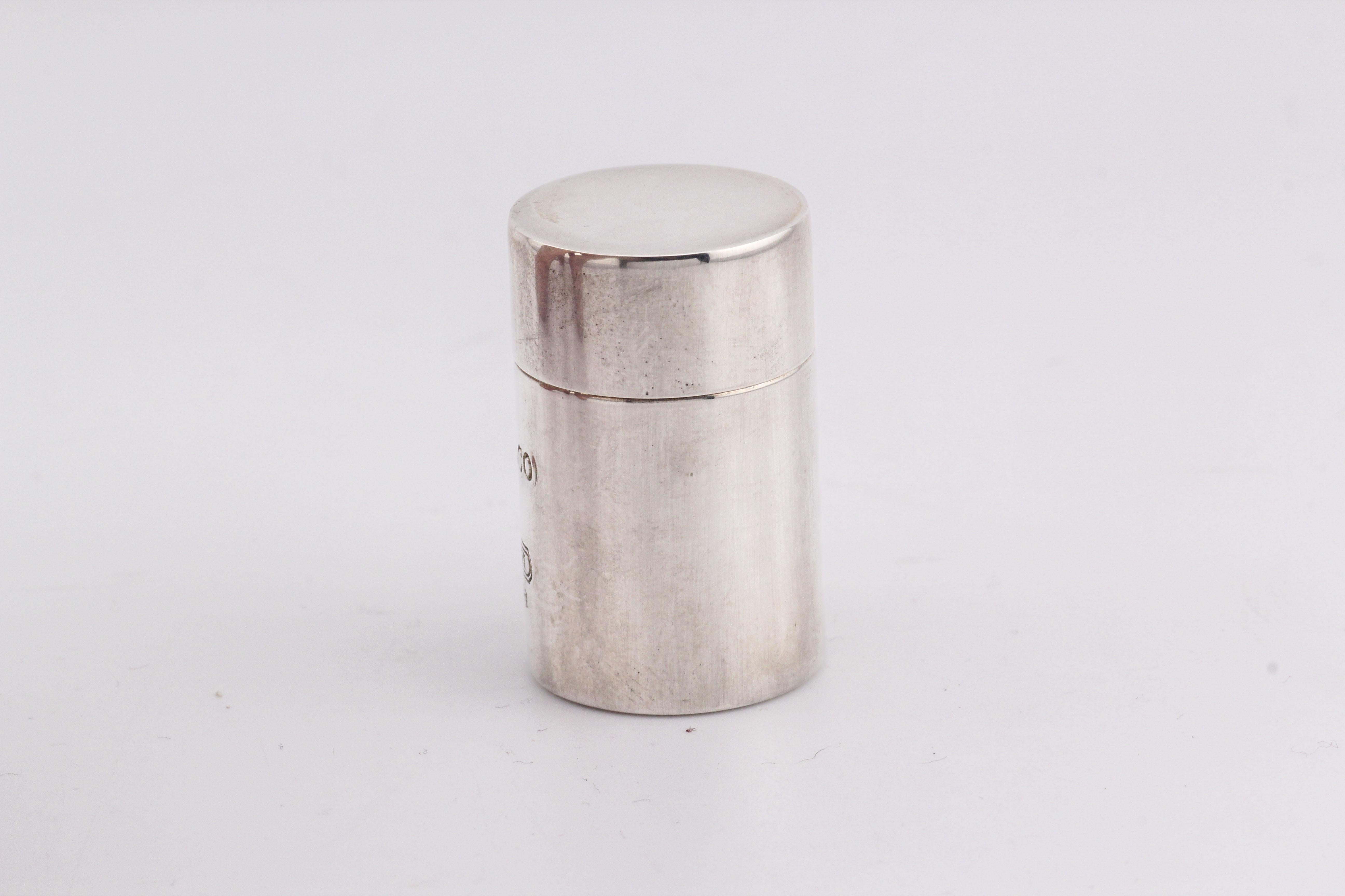 Boîte à pilules Tiffany & Co. 1837 925 argent sterling à vis sur le dessus 1