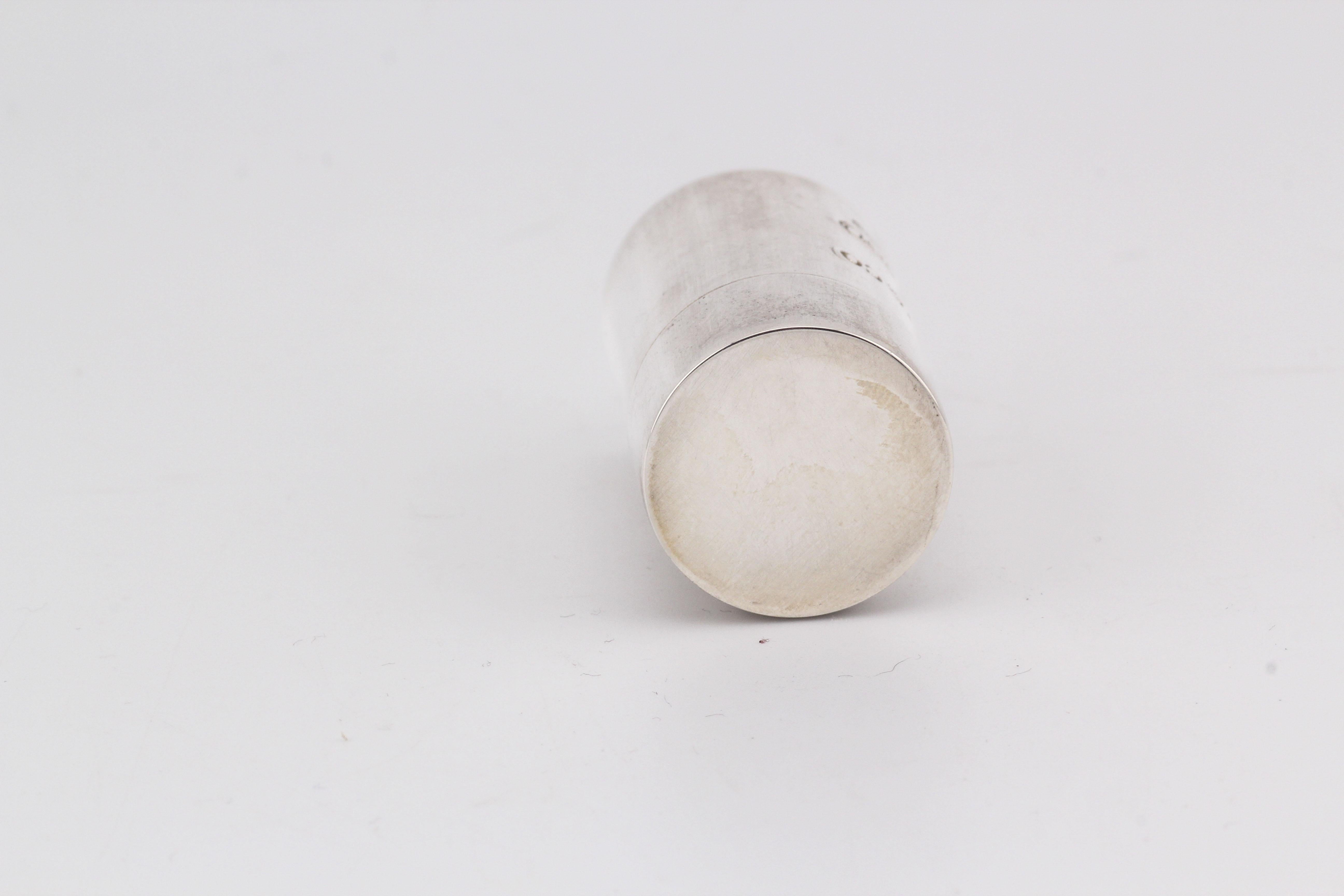 Boîte à pilules Tiffany & Co. 1837 925 argent sterling à vis sur le dessus 3