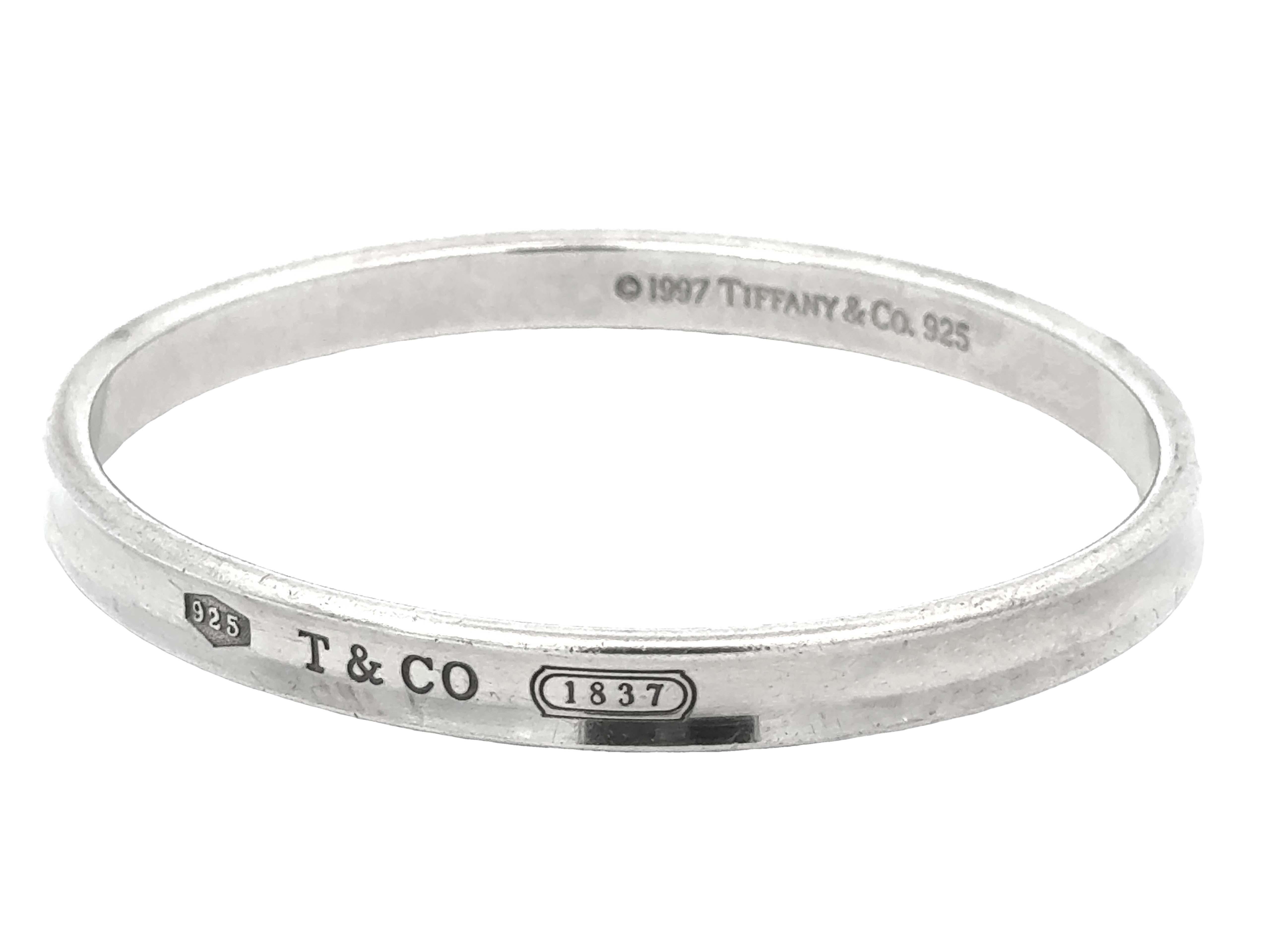 Moderne Tiffany & Co. Bracelet jonc en argent sterling 1837 en vente