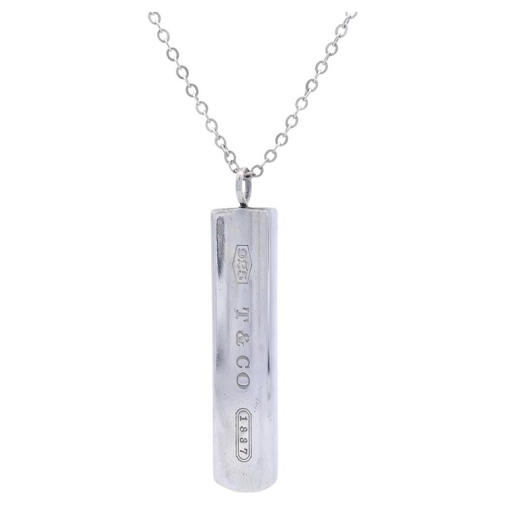 Tiffany & Co. 1837 Ciondolo a Barretta in argento sterling in vendita
