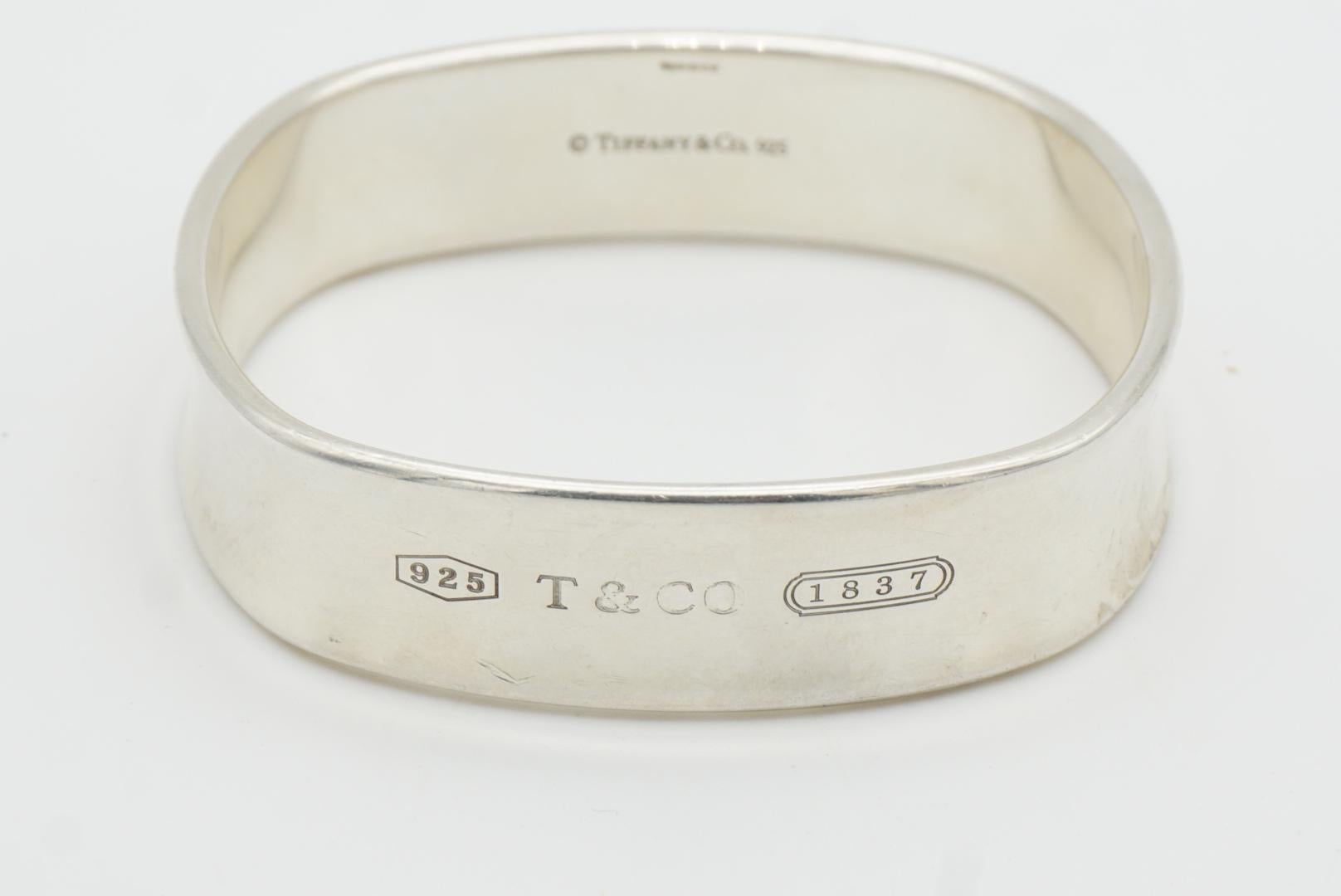 Tiffany & Co. 1837 Brazalete vintage cuadrado de cojín Plata de ley 925 en venta 4
