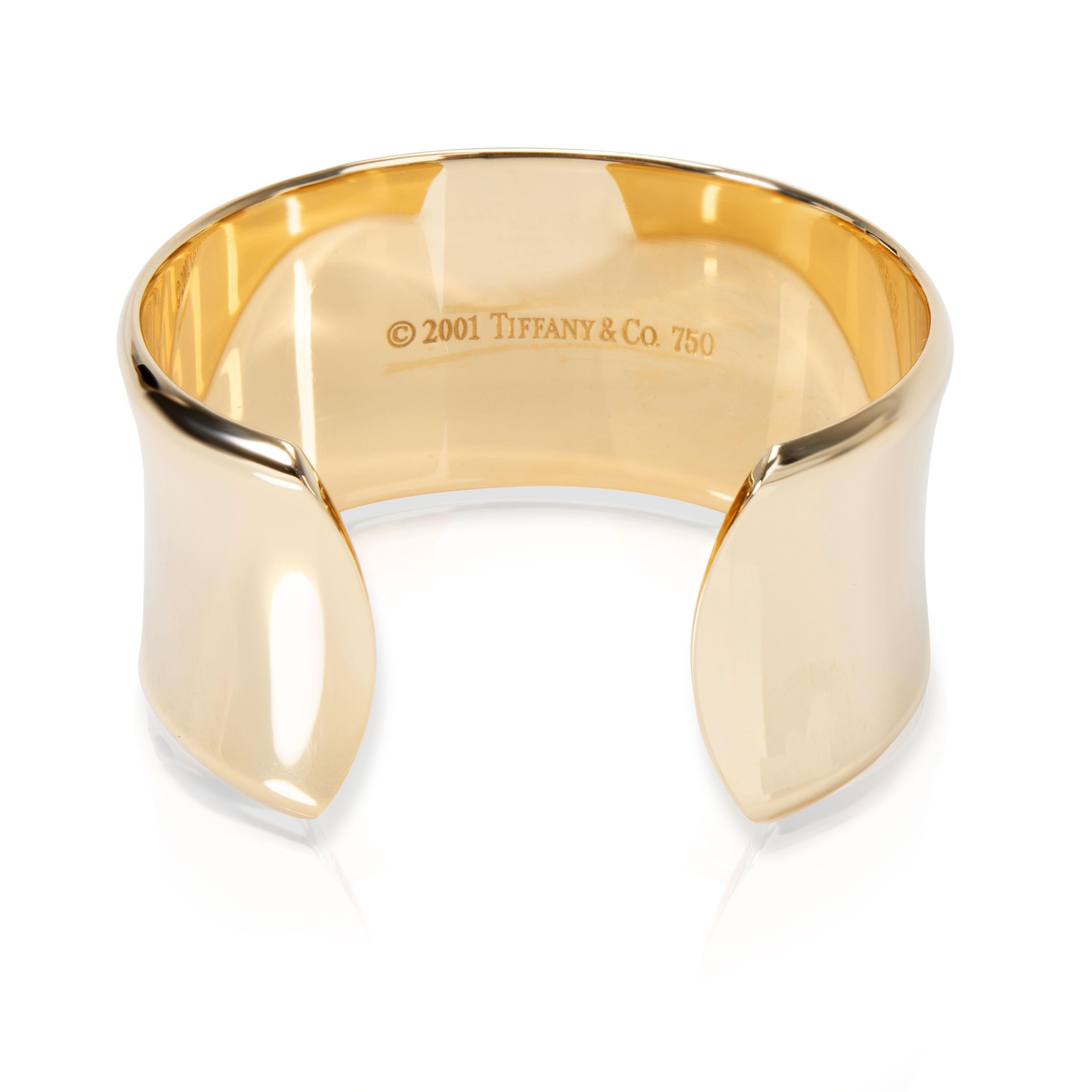 Tiffany & Co. 1837 Wide Cuff in 18K Yellow Gold

PRIMARY DETAILS
SKU: 105471

Condition Description: Retails for 11,500 USD. In excellent condition and recently polished. Fits a 6.25 inch wrist. Size medium.

Brand: Tiffany & Co.
Collection/Series: