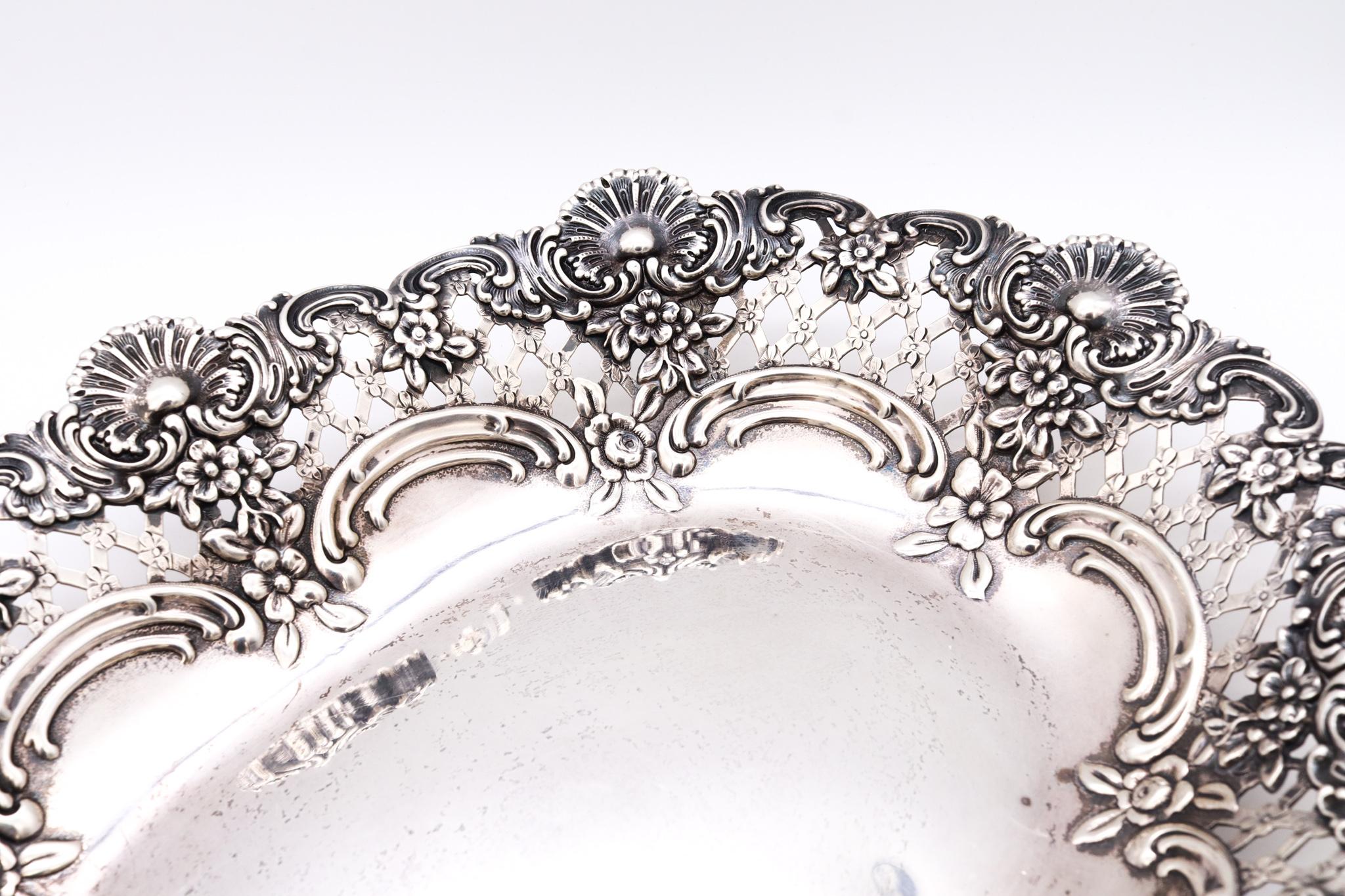 Tiffany & Co. 1893 Charles L. Tiffany English King Pattern Sterling Server Tray  In Excellent Condition In Miami, FL