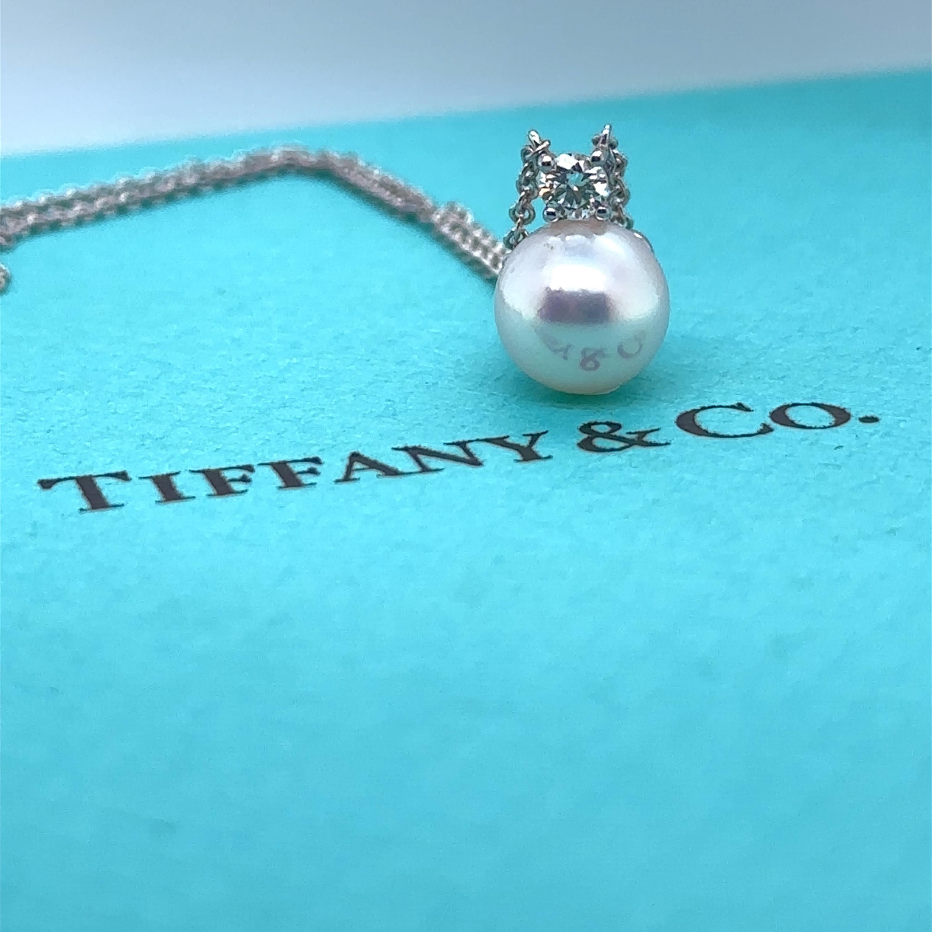 Tiffany & Co. 18ct White Gold Akoya Pearl Diamond Pendant Necklace 2.63g For Sale 3