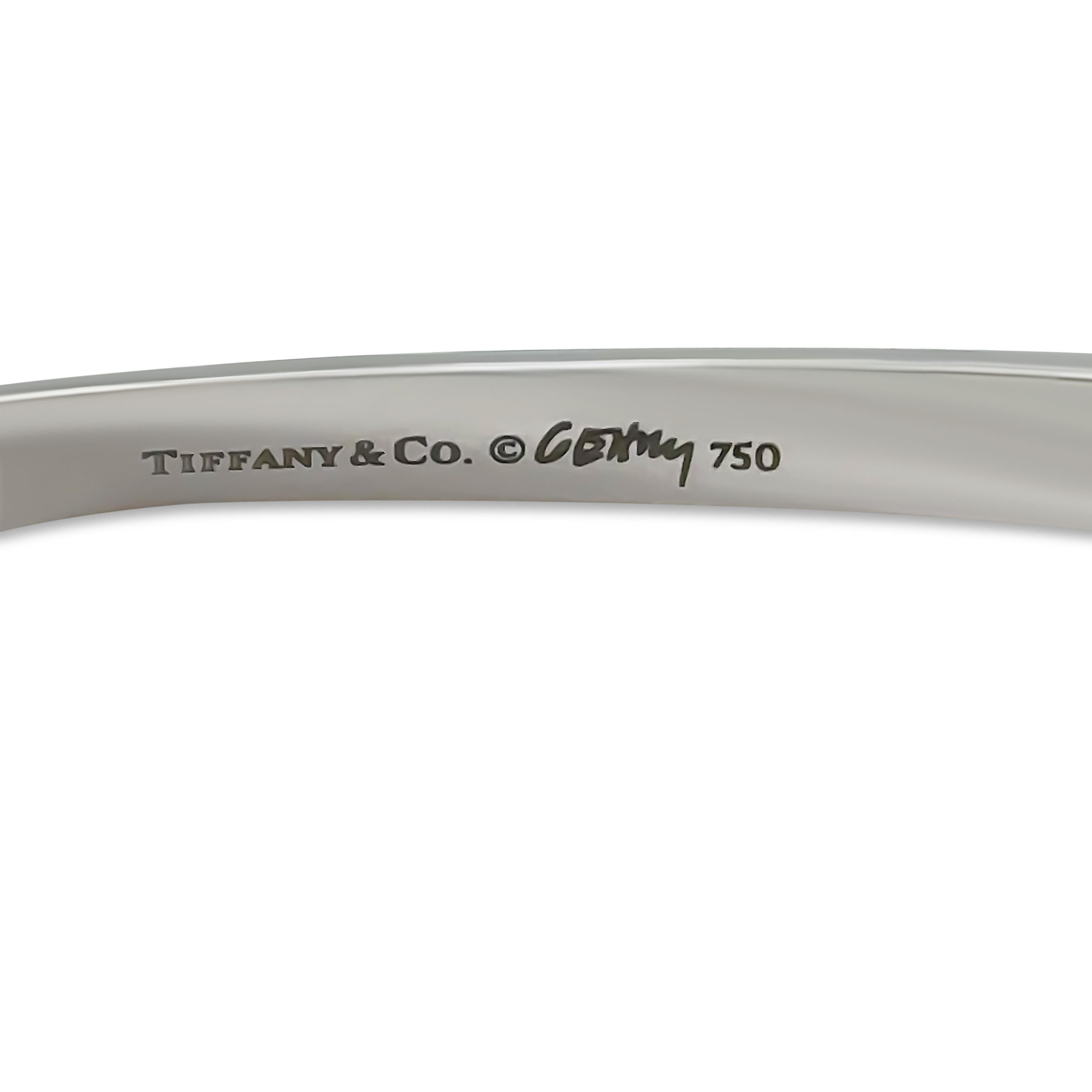 A Tiffany & Co Frank Gehry Torque Bangle, made of 18ct White Gold. Bangle is set with 46 Round Brilliant Cut Diamonds, F-G colour, VS clarity with a total carat weight of 1.10ct. 

Metal: 18ct White Gold
Carat: 1.10ct
Colour: F-G
Clarity:  VS
Cut: