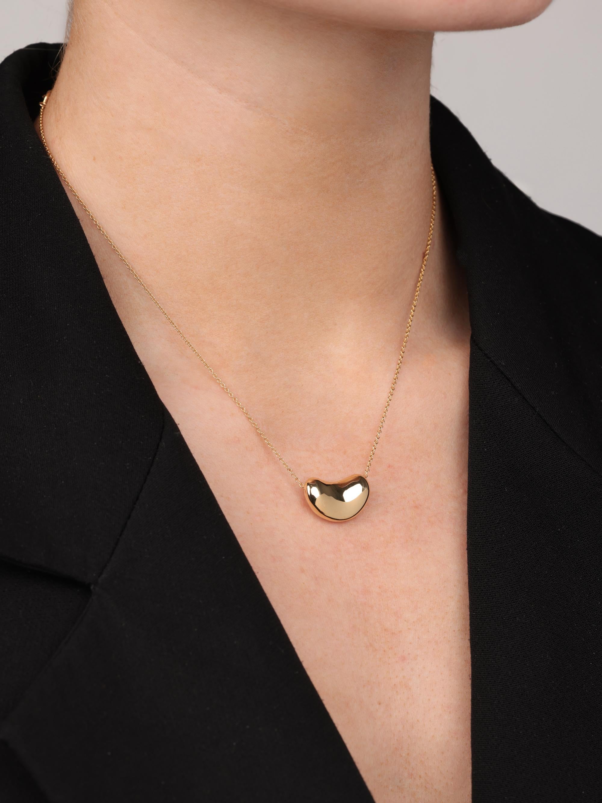 Tiffany & Co. 18ct Yellow Gold Elsa Peretti 18mm Bean Design Pendant

Product Details
Xupes Ref: J1492
Brand: Tiffany & Co.
Model: Bean Design Necklace
Type: Necklace
RRP: £2,275
Material(s): 18ct Yellow Gold

Specification
Total Weight: