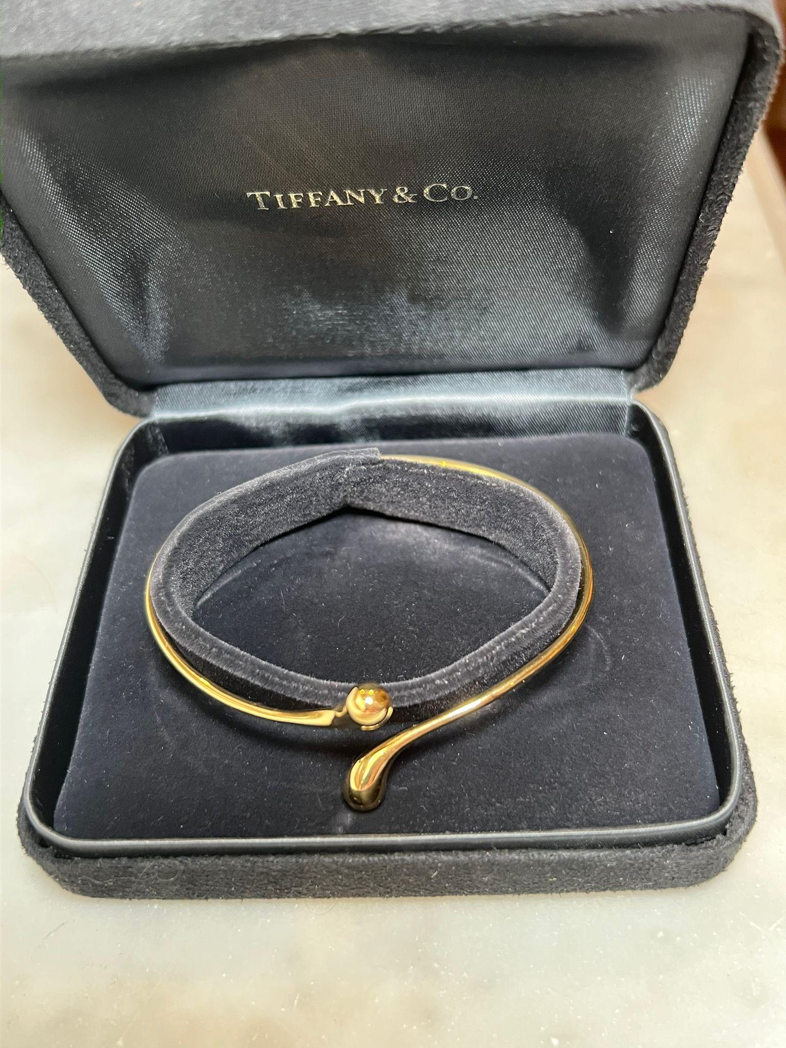 Tiffany & Co 18ct Yellow Gold Elsa Peretti Elongated Teardrop Bangle 14.13g For Sale 3