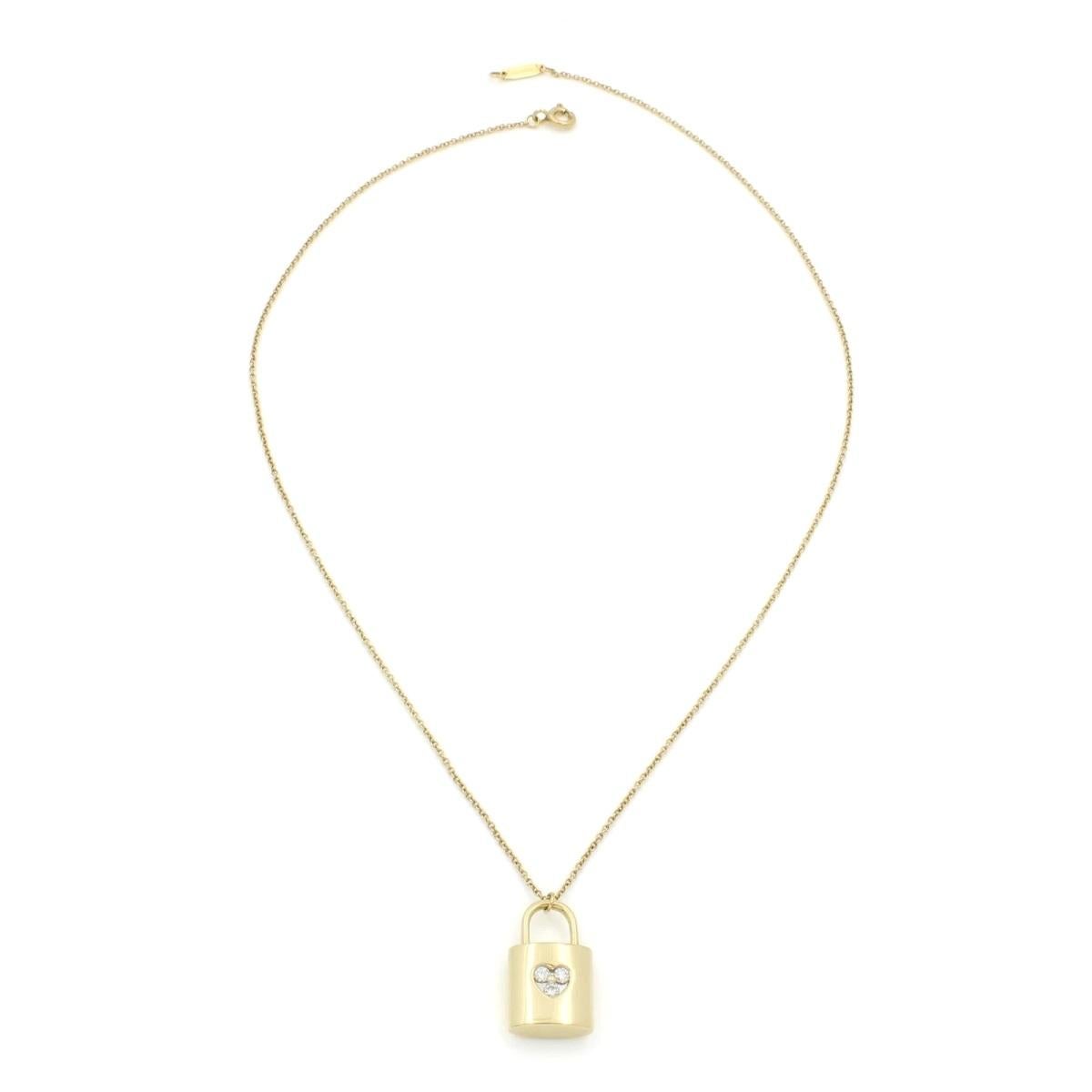 Collana con lucchetto a forma di cuore con 3 diamanti in oro 18 carati di TIFFANY & Co. In condizioni ottime in vendita a Los Angeles, CA