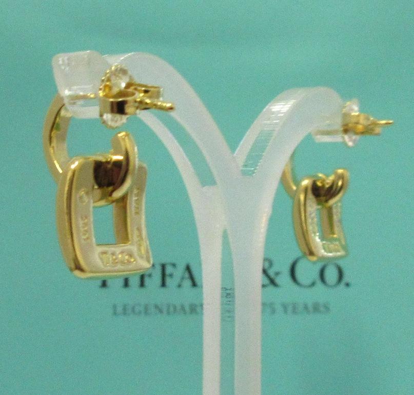 Tiffany & Co. Boucles d'oreilles en goutte carrées en or 18 carats et biscayne Pour femmes en vente