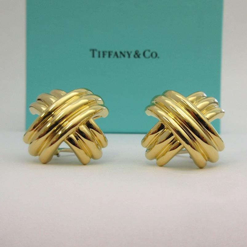 TIFFANY & Co. 18K Gold Clip-On Signature X Earrings Extra Large

Metal: 18K Yellow Gold
Measurement: 25mm(0.98