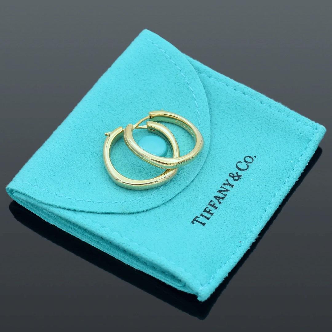 Women's TIFFANY & Co. 18K Gold Cushion Hoop Earrings
