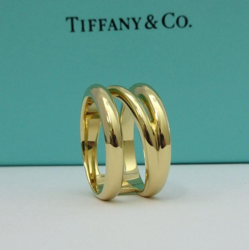 TIFFANY & Co. 18K Gold Diagonal Ring 7.5 In Excellent Condition For Sale In Los Angeles, CA
