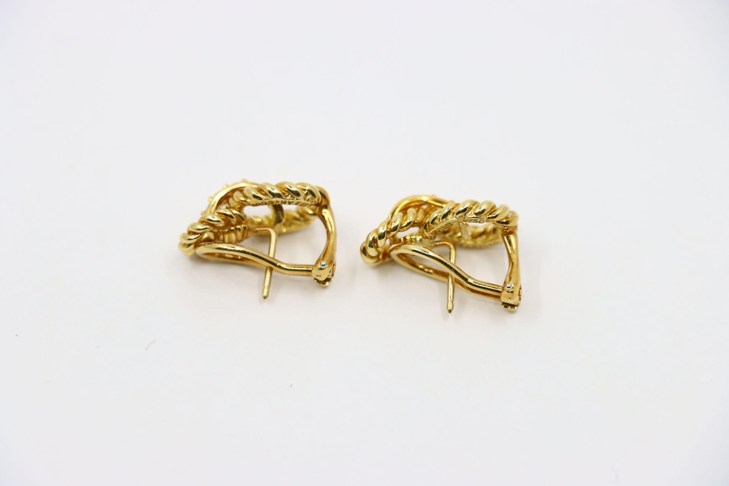 Taglio brillante Orecchini a lobo con diamanti in oro 18 carati di Tiffany & Co. in vendita