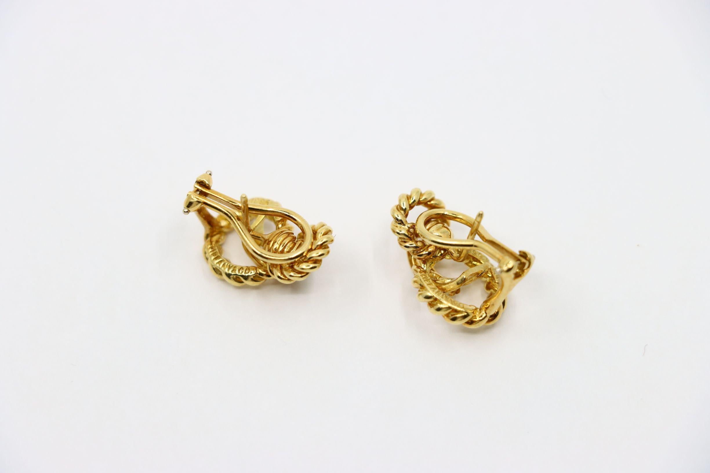 Orecchini a lobo con diamanti in oro 18 carati di Tiffany & Co. in vendita 1