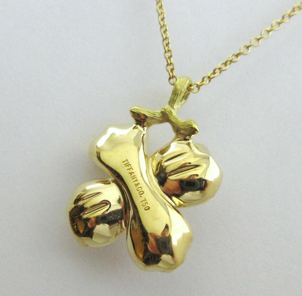 TIFFANY & Co. 18K Gold Dogwood Pendant Necklace 1