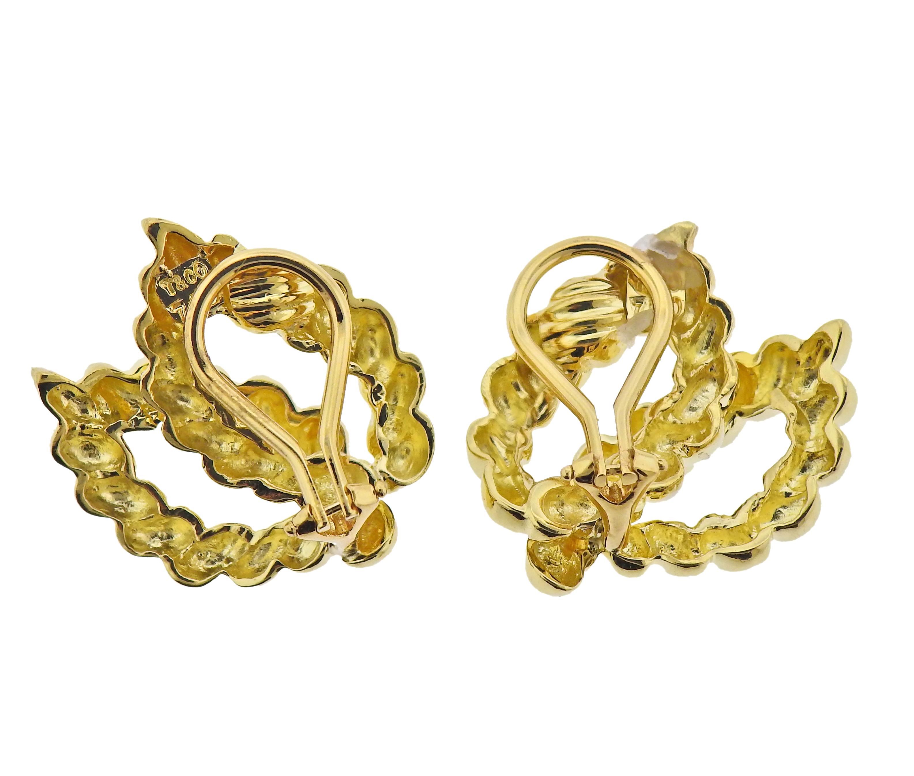 Tiffany & Co. 18 Karat Gold Earrings In Excellent Condition In Lambertville, NJ