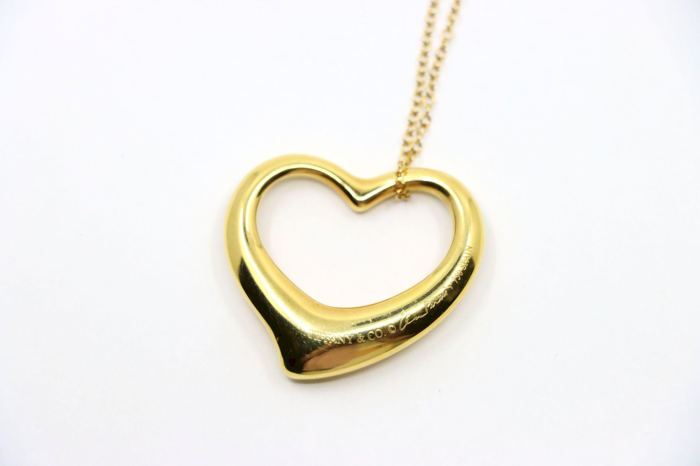 Tiffany & Co., collier pendentif Elsa Peretti Open Heart en or 18 carats en vente 10