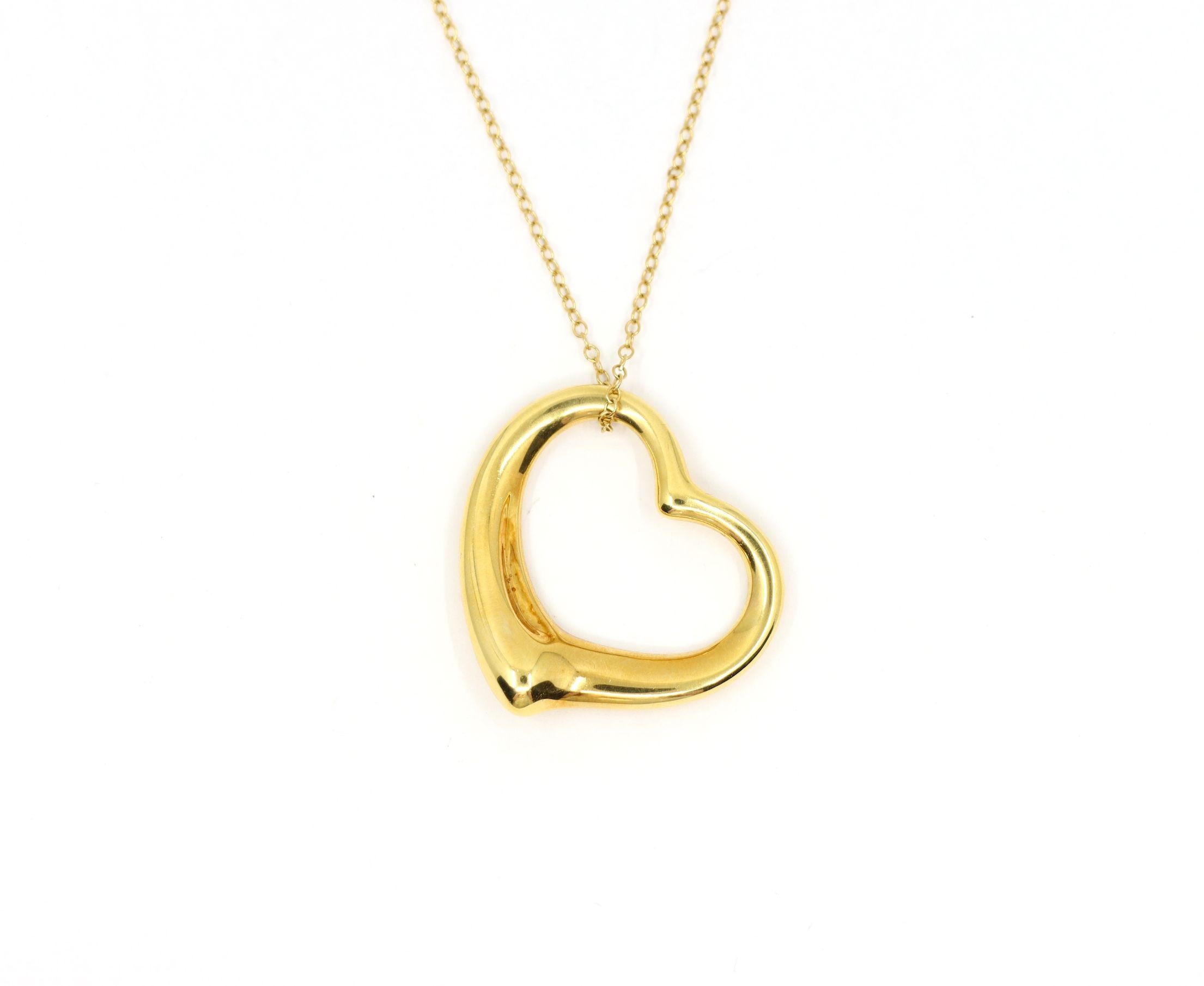 Tiffany & Co., collier pendentif Elsa Peretti Open Heart en or 18 carats Pour femmes en vente