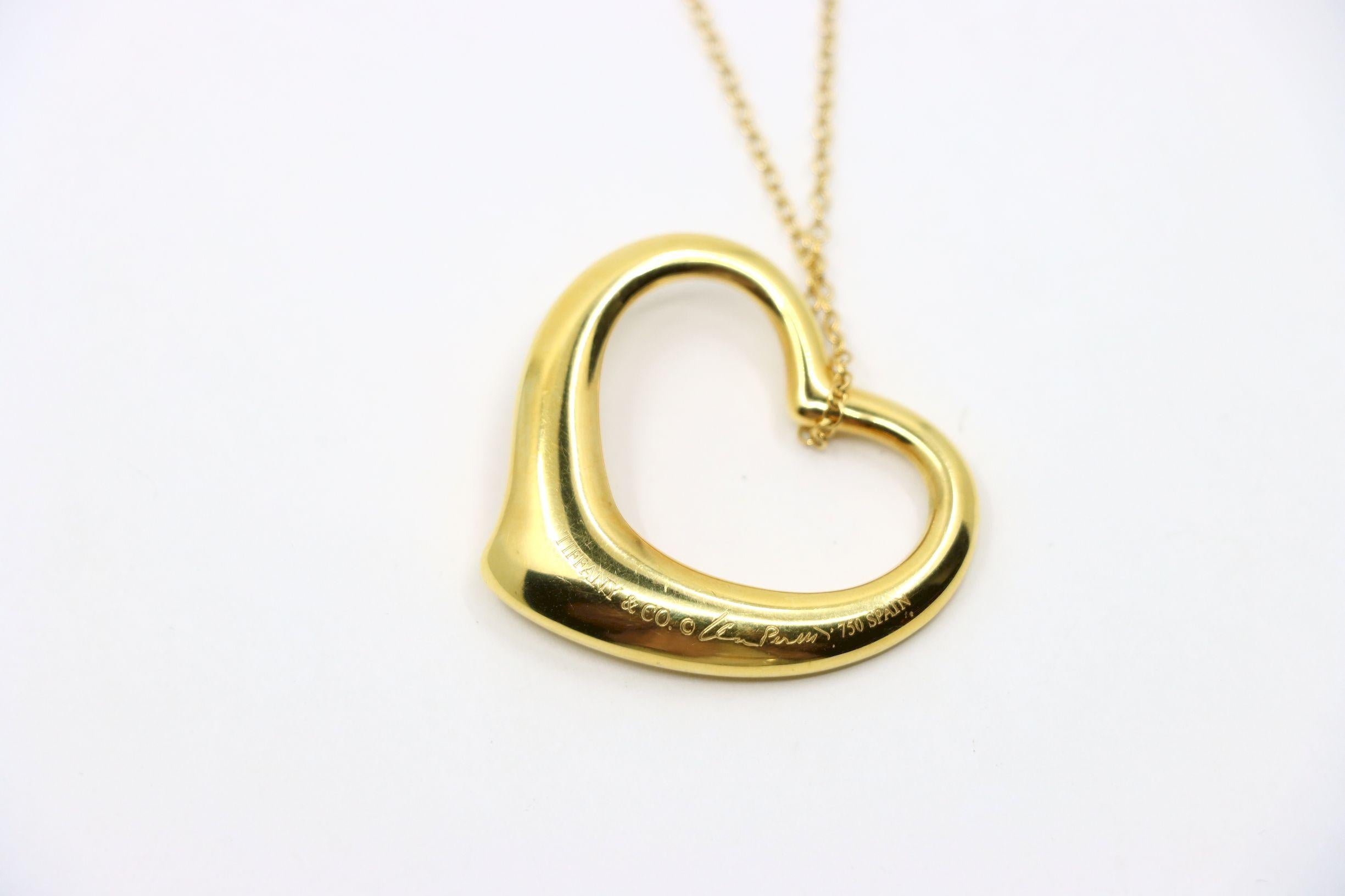 Tiffany & Co., collier pendentif Elsa Peretti Open Heart en or 18 carats en vente 4