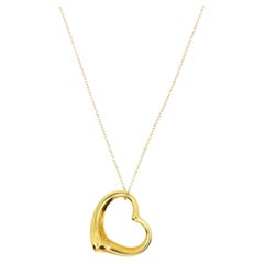 Collar con colgante de corazón abierto Elsa Peretti de oro de 18 quilates Tiffany & Co.