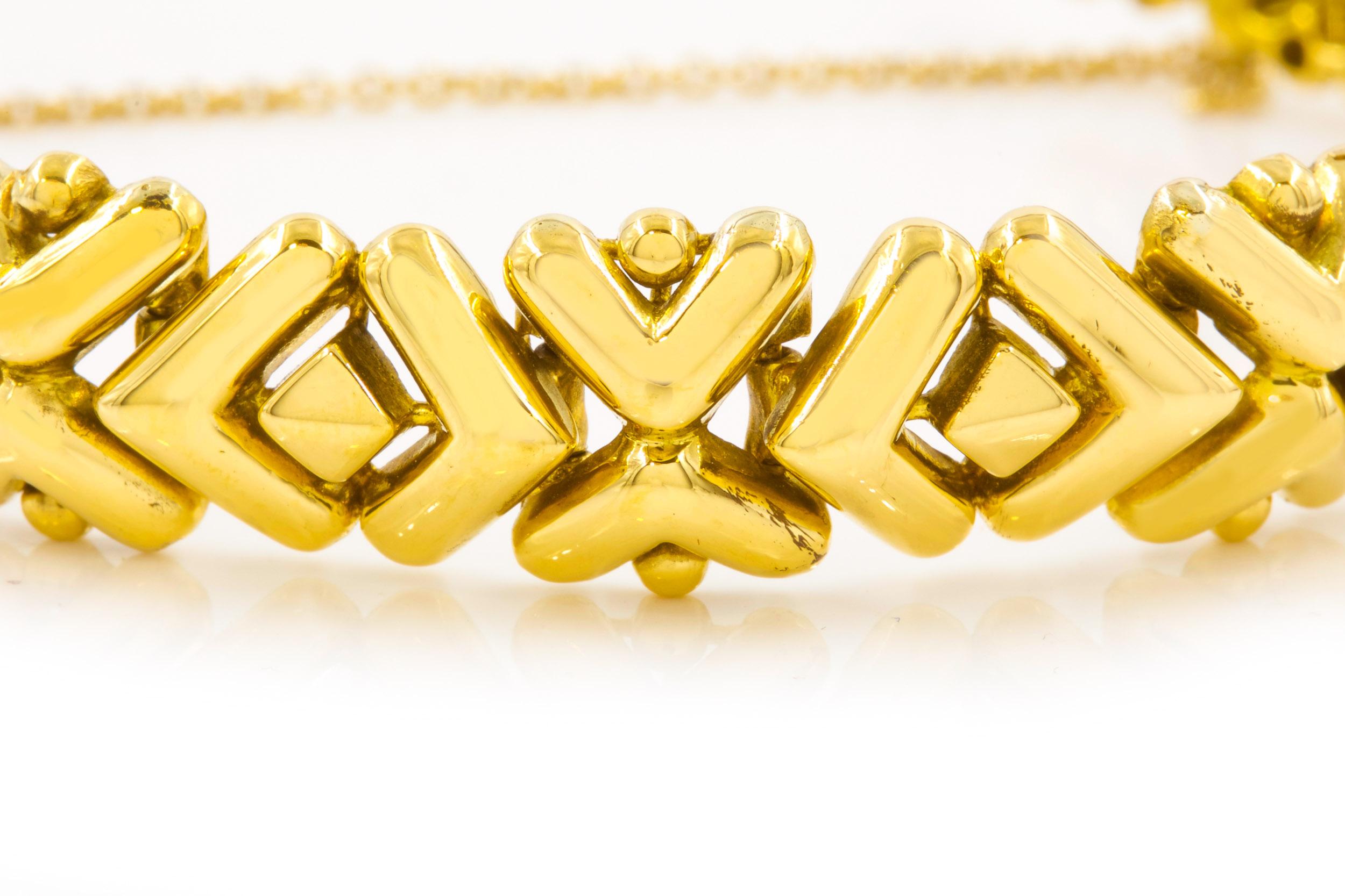 Modern Tiffany & Co. 18k Gold Geometric x & O Link Bracelet