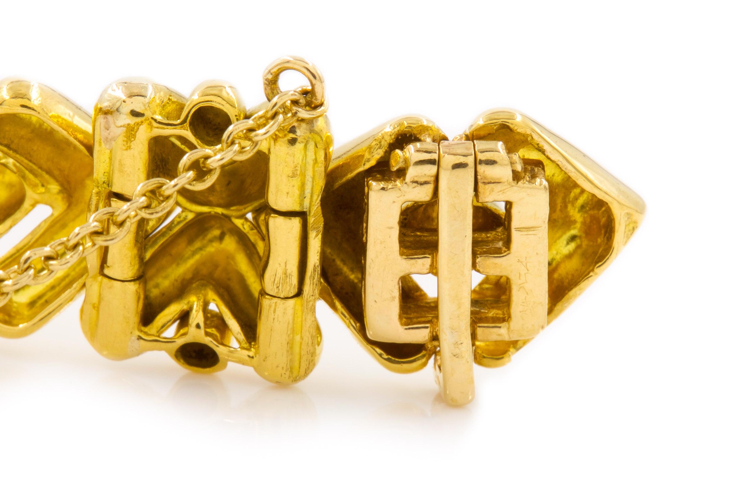 20th Century Tiffany & Co. 18k Gold Geometric x & O Link Bracelet