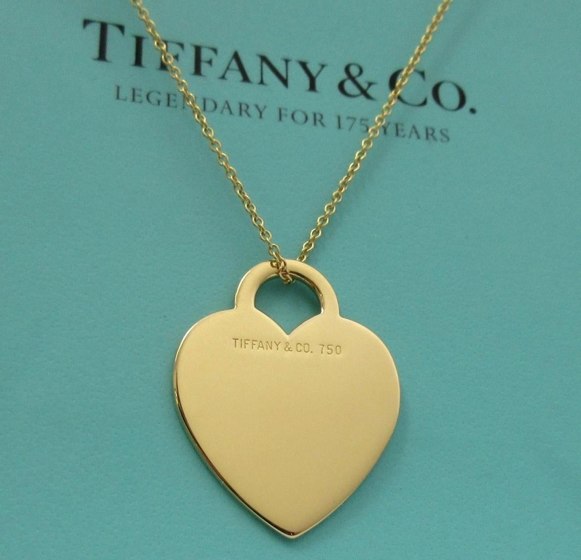 TIFFANY & Co. 18K Gold Heart Tag Pendant Necklace Large Size In Excellent Condition For Sale In Los Angeles, CA