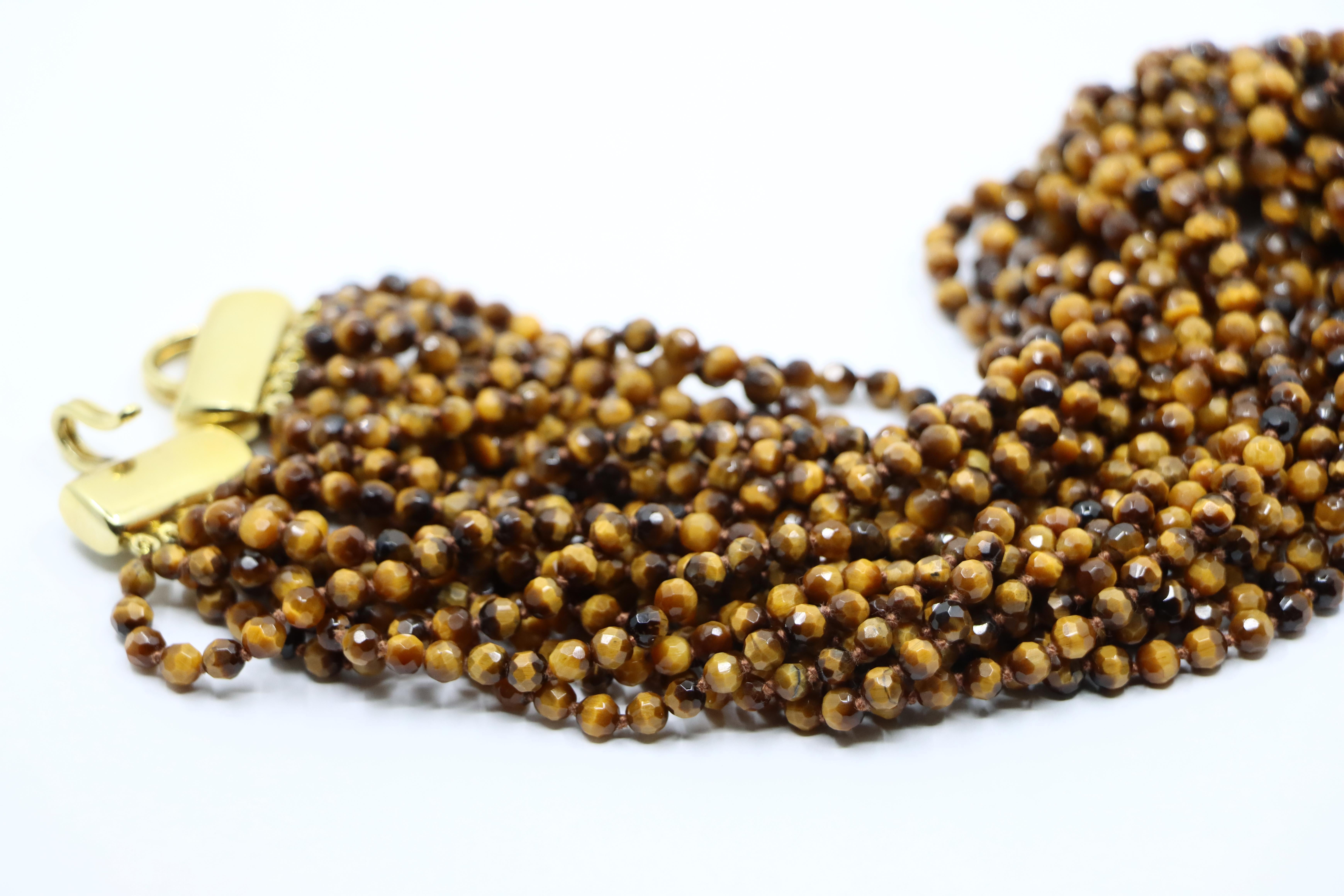 Tiffany & Co. Collana di perle occhio di tigre a più fili in oro 18 carati in vendita 6