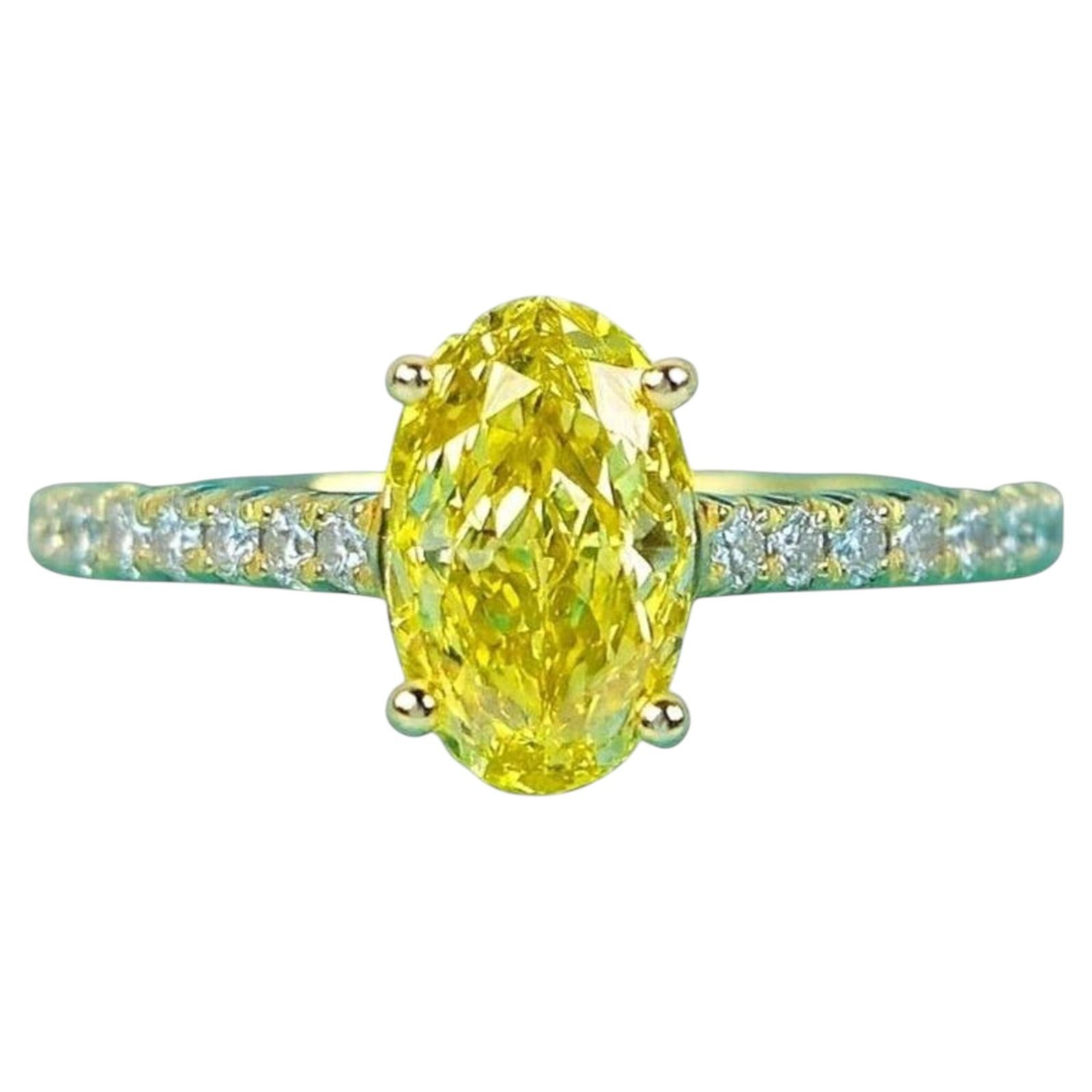 Bague de fiançailles en or Golding & Co. 18K Novo Fancy Vivid Yellow Oval Diamond