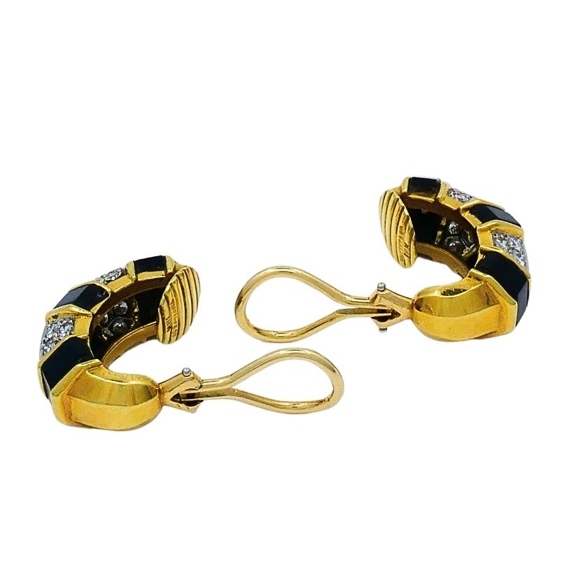 Tiffany & Co. Orecchini a cerchio con diamante e onice in oro 18k in vendita 1