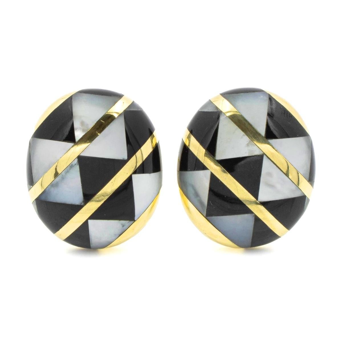 TIFFANY & Co. 18K Gold Onyx Mother of Pearl Earrings In Good Condition For Sale In Los Angeles, CA