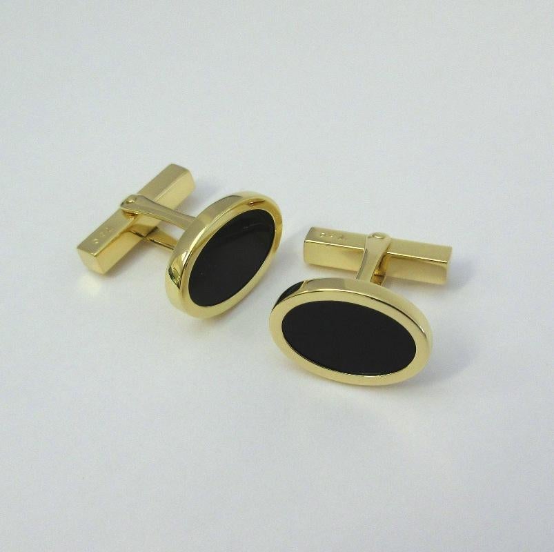 TIFFANY & Co. Gold Gold & Co. 18K Oval Black Onyx Cufflinks Boutons de manchette Pour hommes en vente