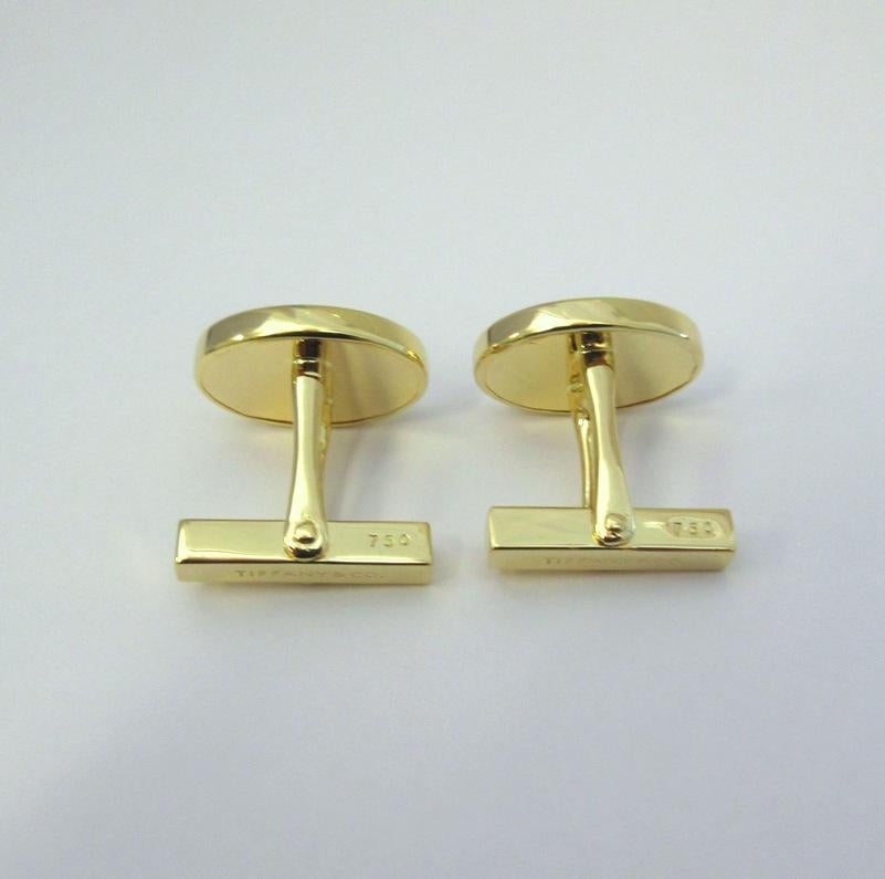TIFFANY & Co. 18K Gold Oval Black Onyx Cuff Links Cufflinks In Excellent Condition For Sale In Los Angeles, CA